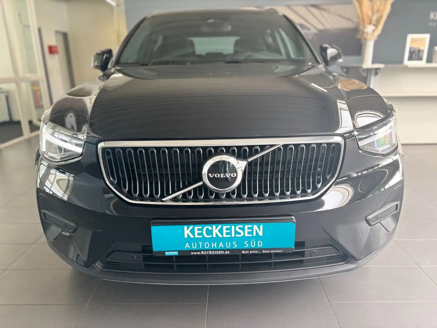 Volvo XC40 B3 Automatik Core Winter-Paket MJ26 sofort Noir - 2
