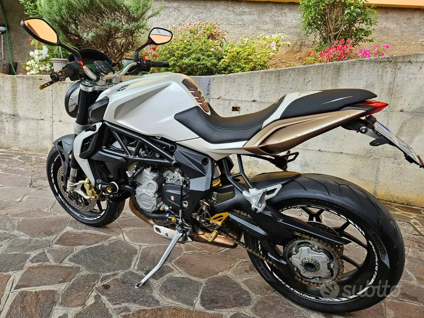 MV Agusta Brutale 675 Blanc - 2