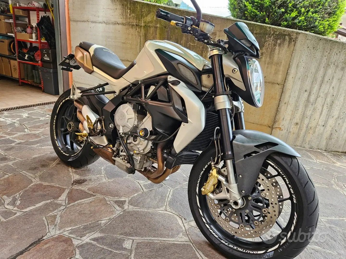 MV Agusta Brutale 675 Blanc - 1