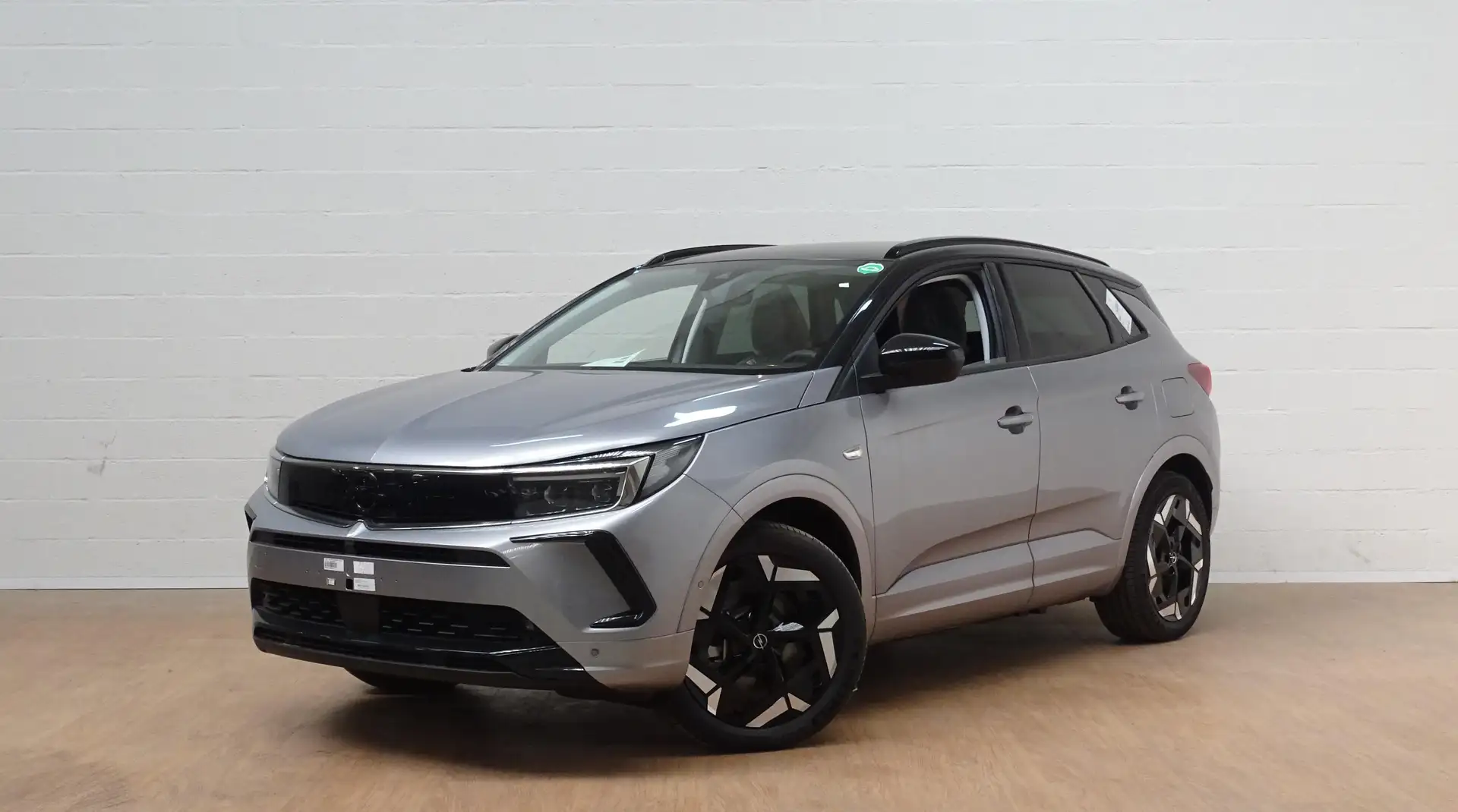 Opel Grandland 1.6T GSE Hybrid 4wd Grijs - 1