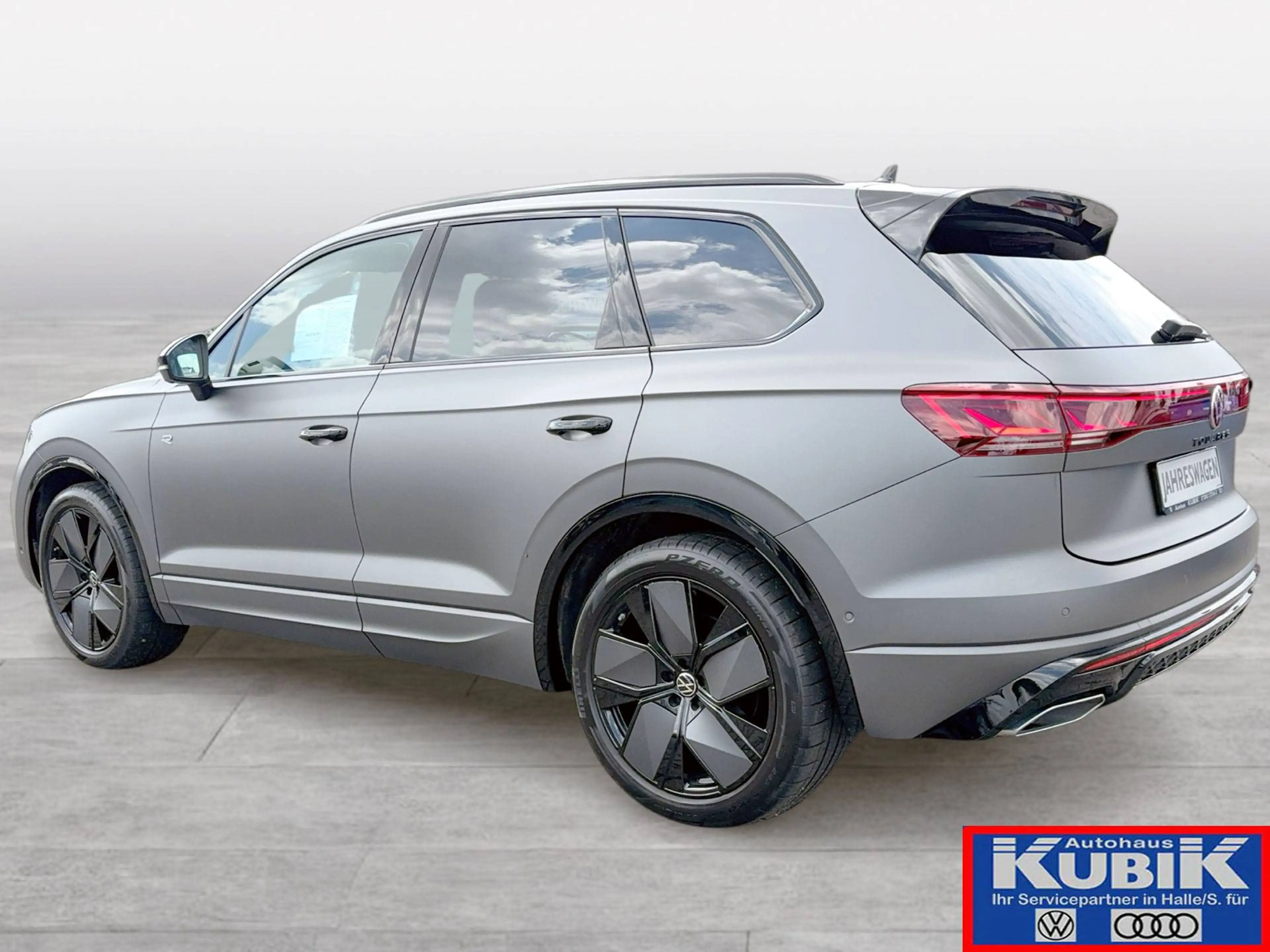Volkswagen Touareg Touareg 3.0 TDI R-Line Black Style+Allradlenkung+ — photo 4
