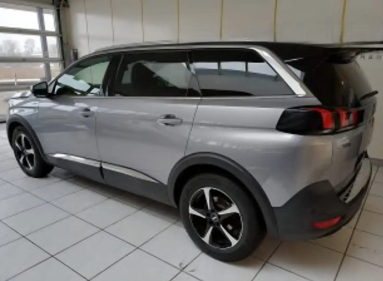 Peugeot 5008 5008 2,0 BlueHDI 180 S Grau - 2