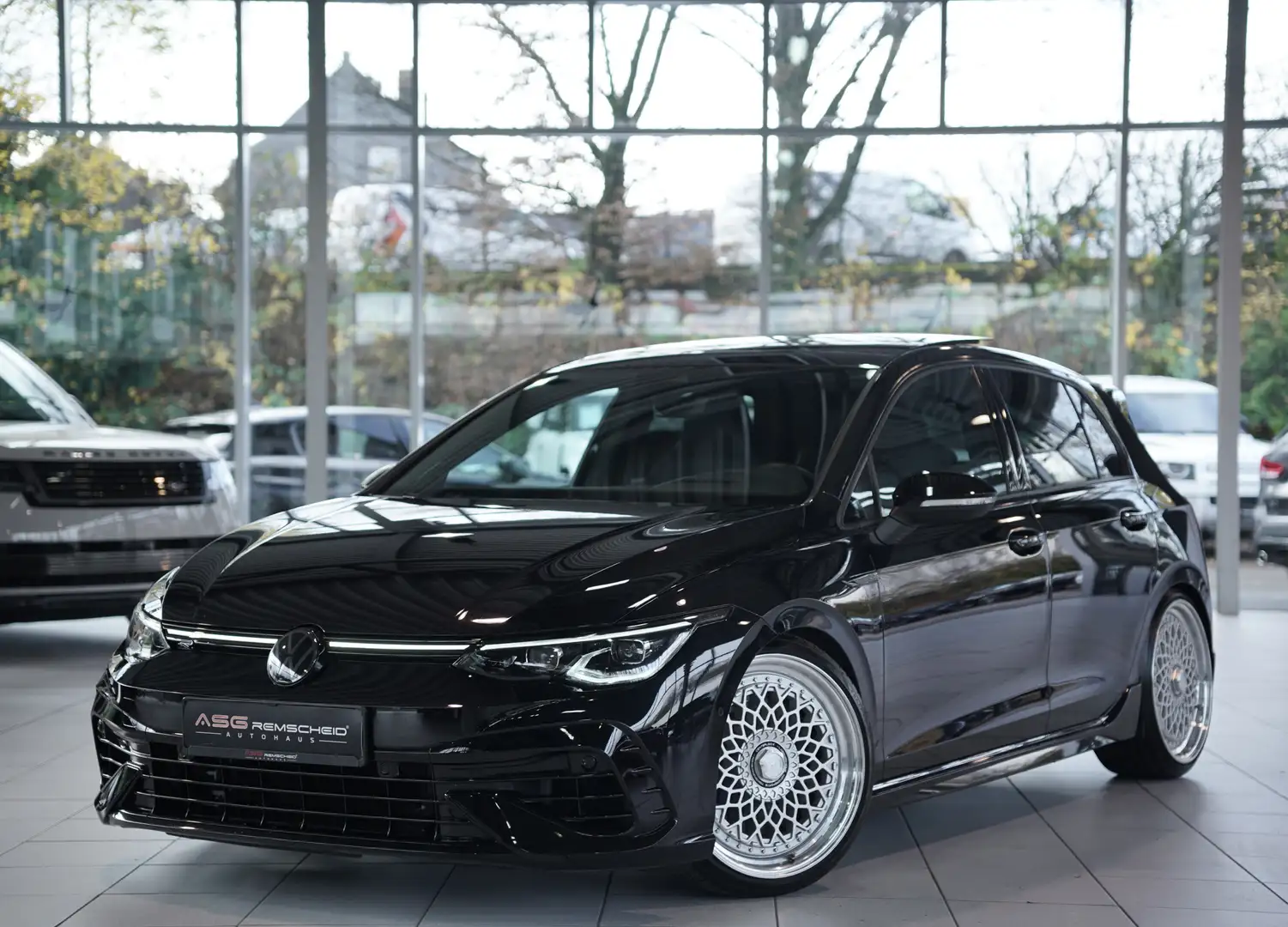 Volkswagen Golf R 4M *JP Performance *AKRA *Pano *KW *19 Schwarz - 1