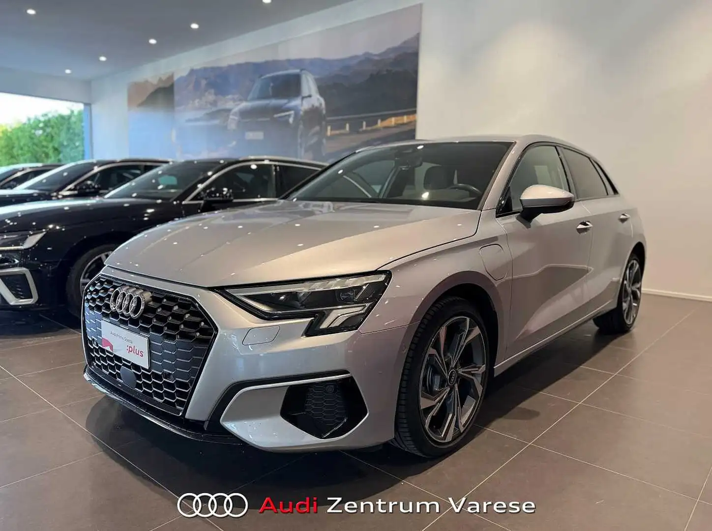Audi A3 Sportback 40 TFSI-E 204cv Stronic Business Advance Argento - 1