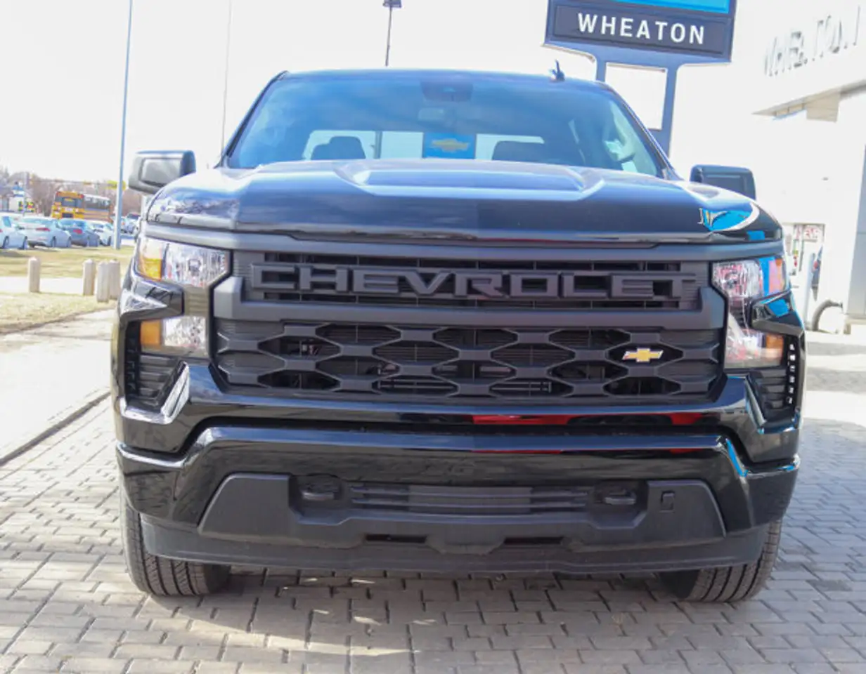 Chevrolet Silverado 1500 снимка Chevrolet Silverado 1500