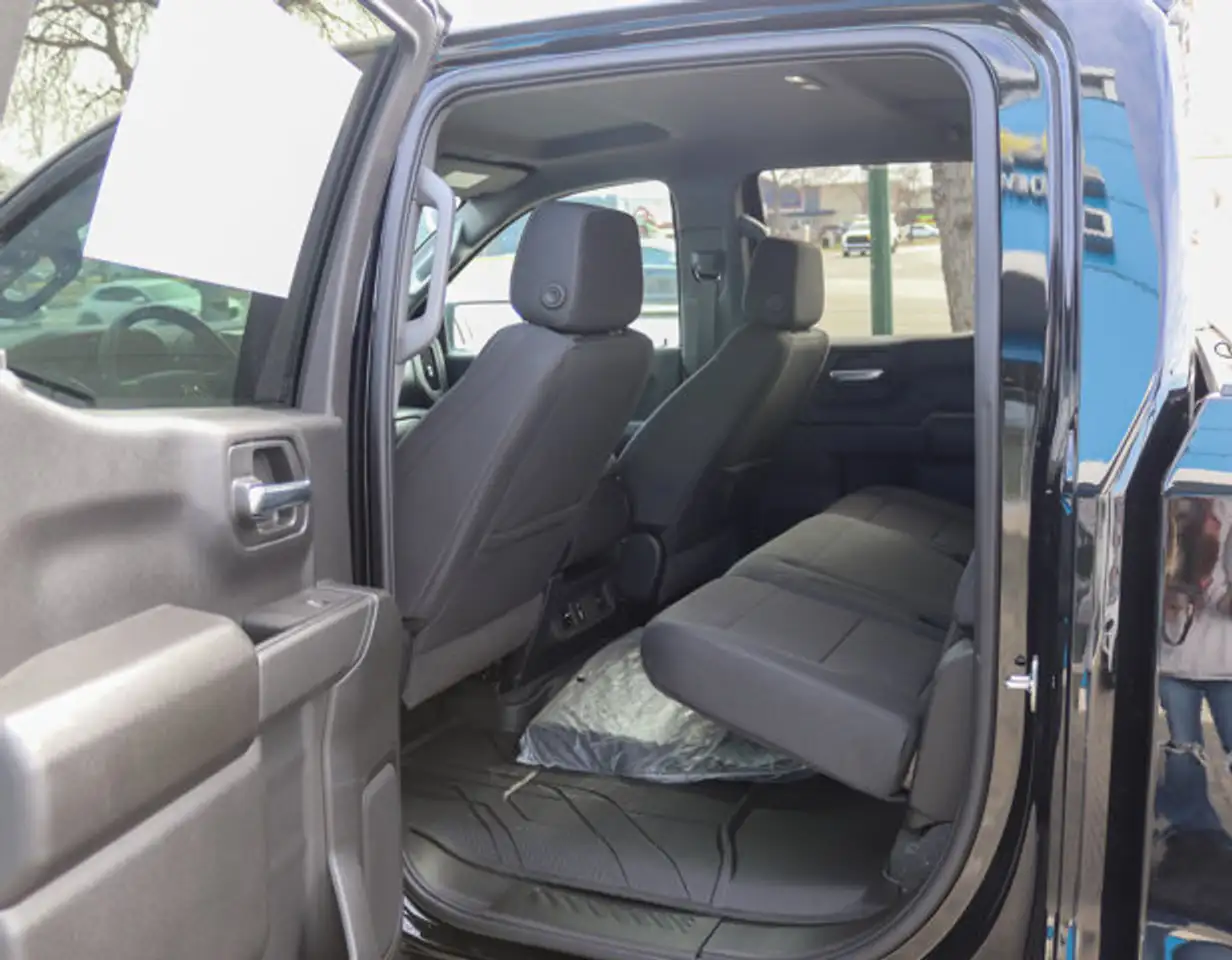 Chevrolet Silverado 1500 снимка Chevrolet Silverado 1500