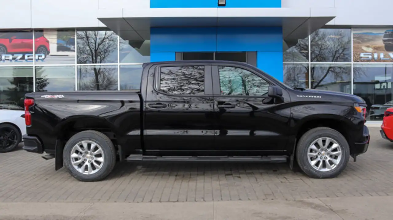 Chevrolet Silverado 1500 снимка Chevrolet Silverado 1500