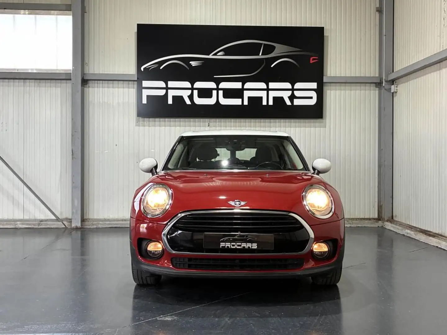 MINI Cooper 1.5i.136CV F54 Cooper Rouge - 2