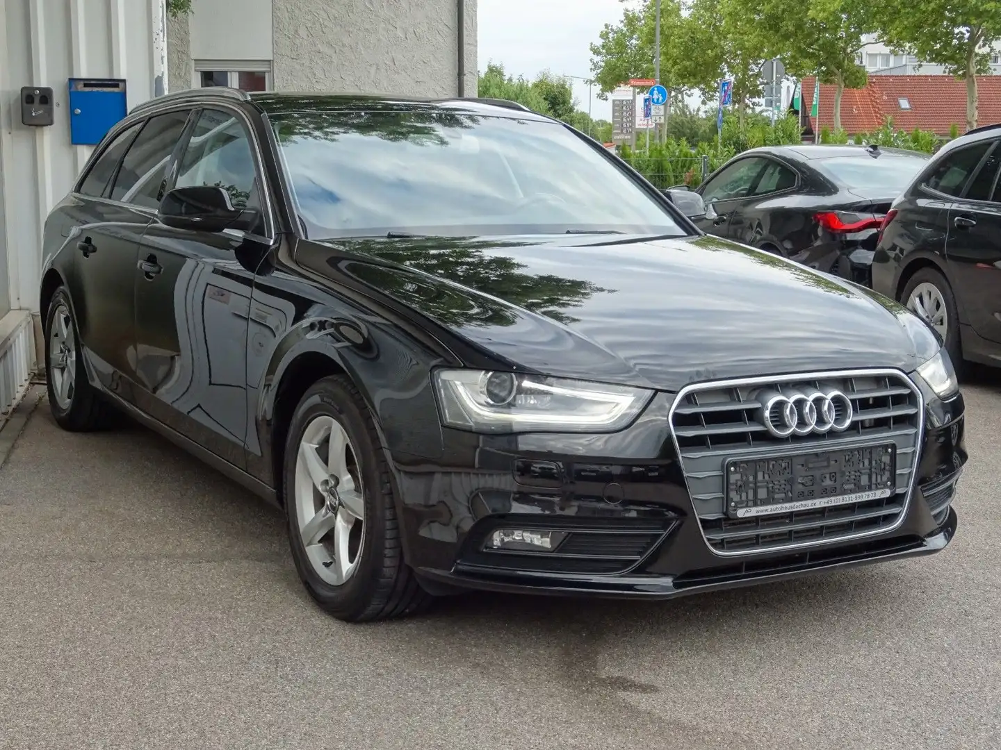 Audi A4 2.0 TDI Aut Avant Navi Leder Xenon Memory Schwarz - 1