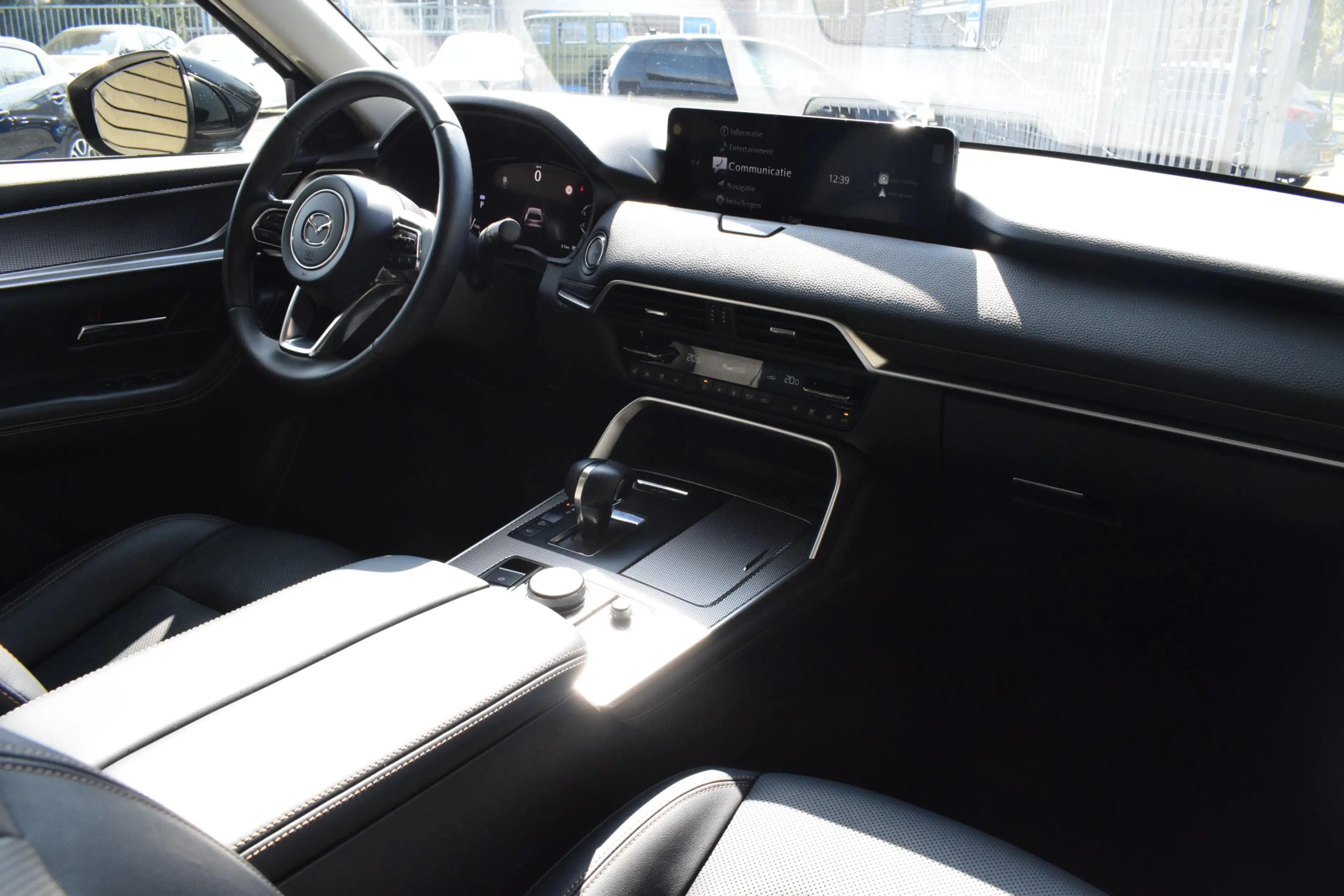 Mazda CX-60 2.5 e-SkyActiv PHEV Homura - Convenience & Sound P — photo 17