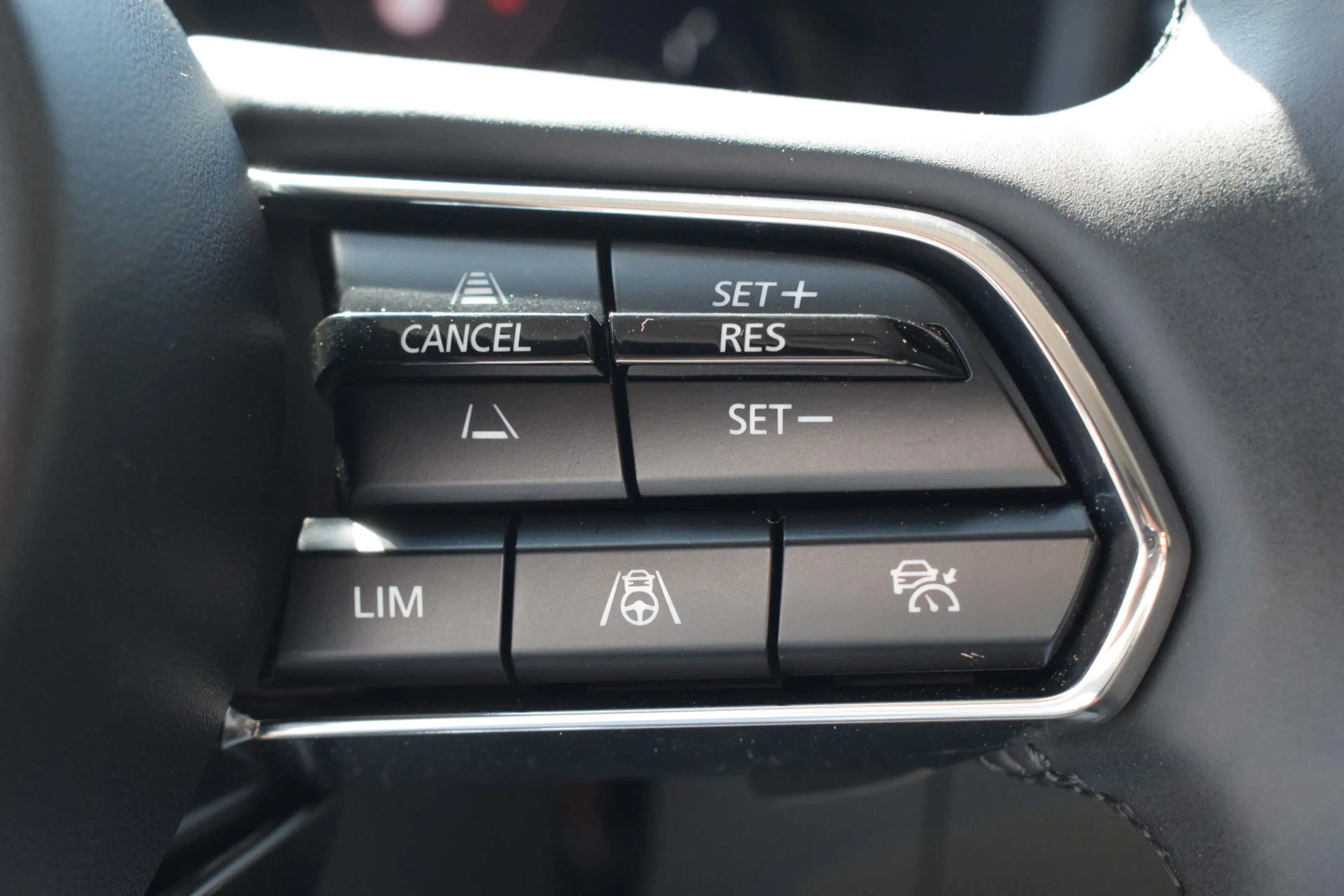 Mazda CX-60 2.5 e-SkyActiv PHEV Homura - Convenience & Sound P — photo 21