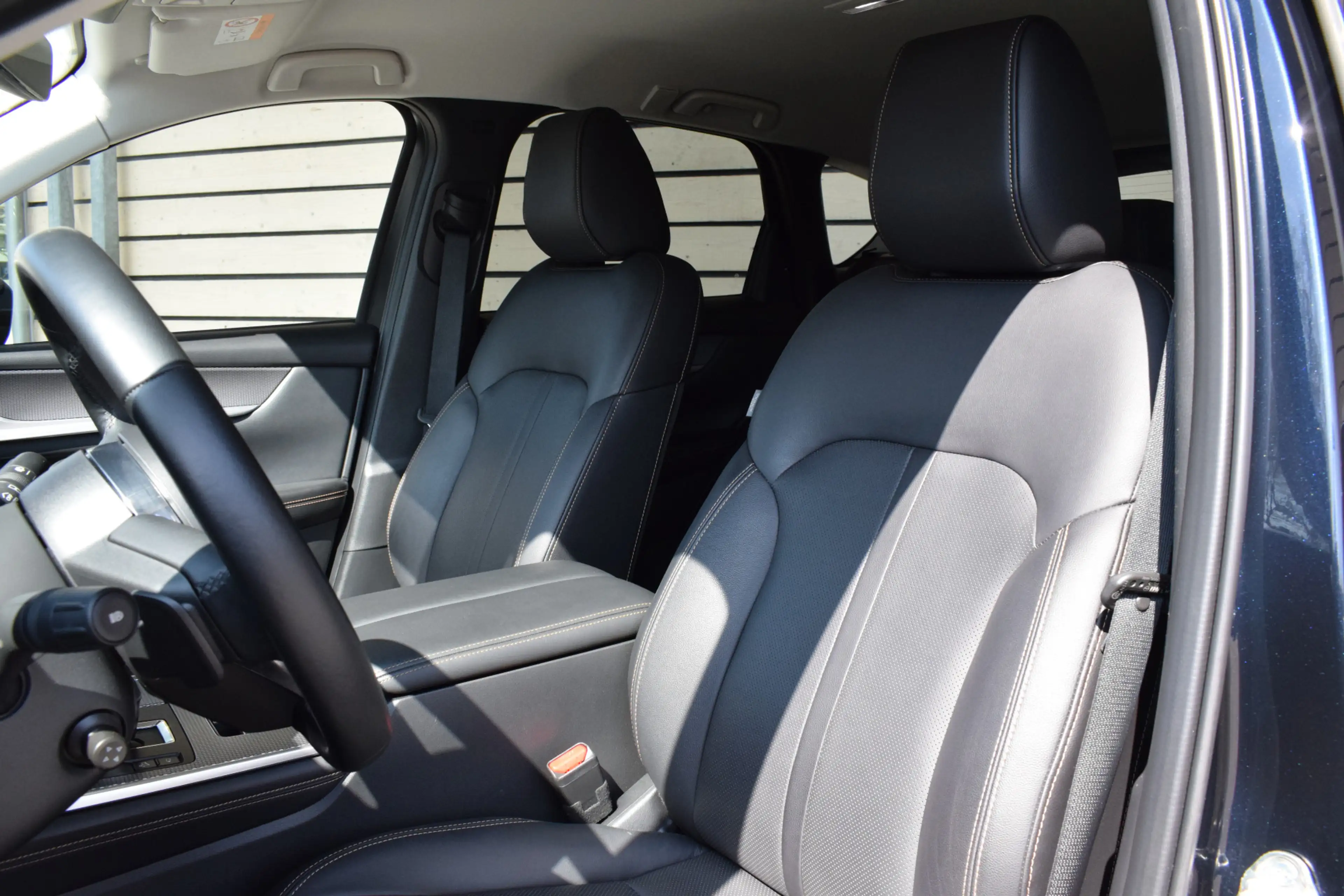 Mazda CX-60 2.5 e-SkyActiv PHEV Homura - Convenience & Sound P — photo 11