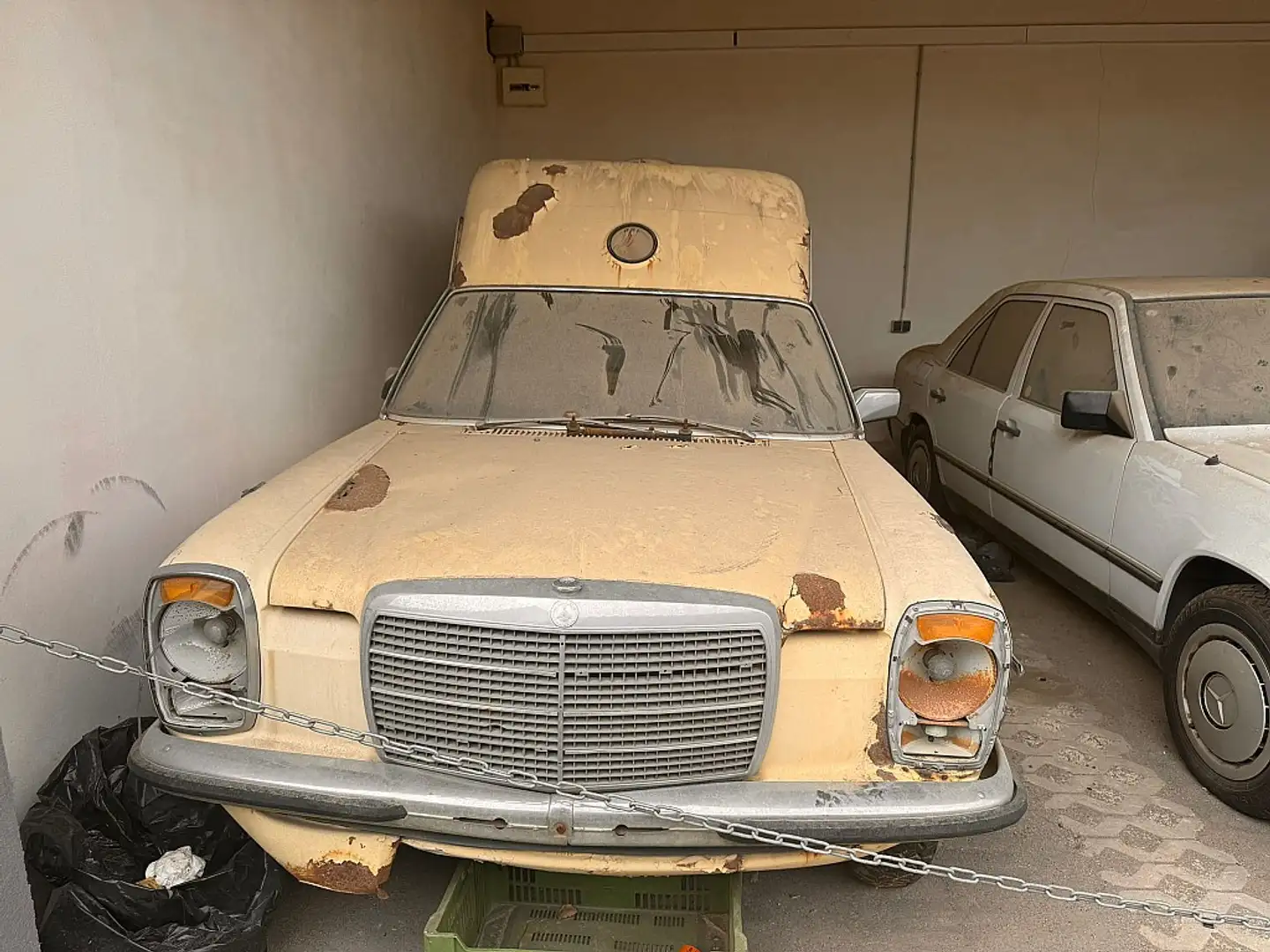 Mercedes-Benz 200 Beige - 2