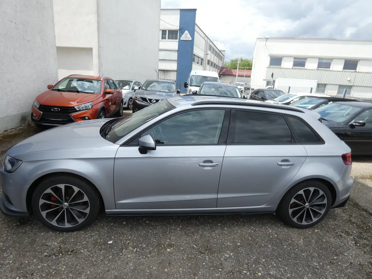Audi A3 1.4 TFSI Limousine Attraction Silber - 2