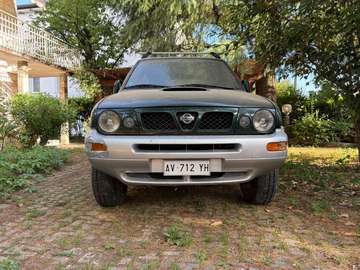Terrano II 3p 2.7 tdi SE Safari