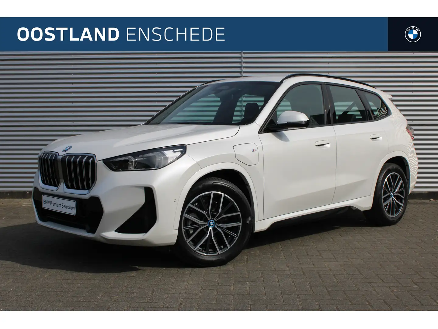 BMW X1 xDrive25e High Executive M Sport Automaat / Trekha Weiß - 1