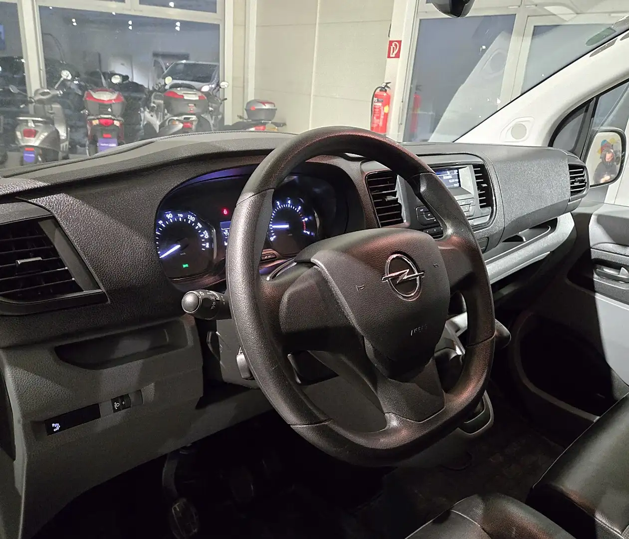 Opel Vivaro Vivaro 1,5 CDTI Enjoy L+ --WENIG KILOMETER-- Weiß - 2