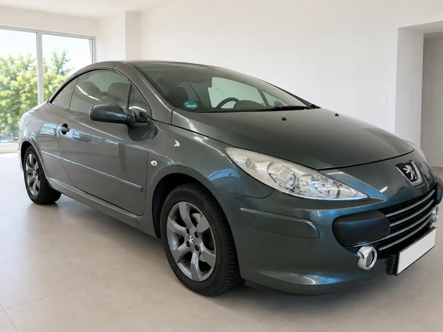Peugeot 307 Descapotable Automático de 2 Puertas Gris - 1