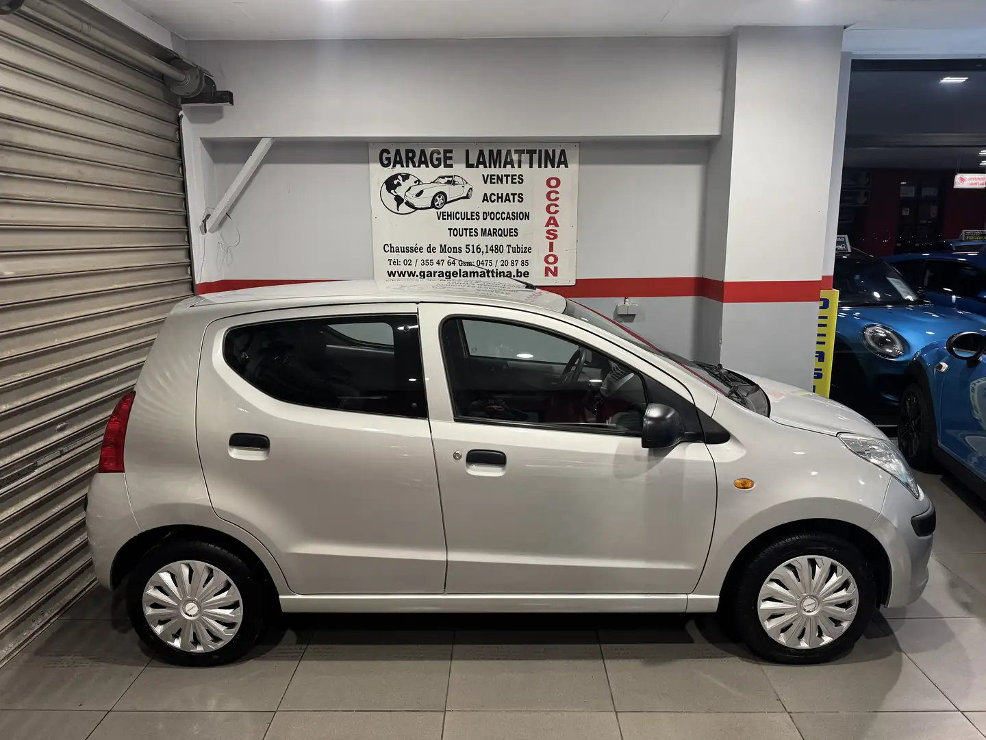 Nissan Pixo Pixo 1.0i 73625 kilomètres 1 er propriétaire Gris - 1