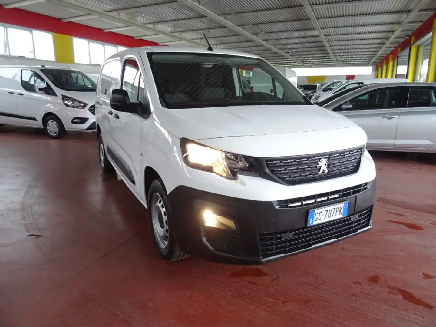 Peugeot Partner BlueHDi 100 S&S PLungo L2 Furgone Premium Blanco - 1