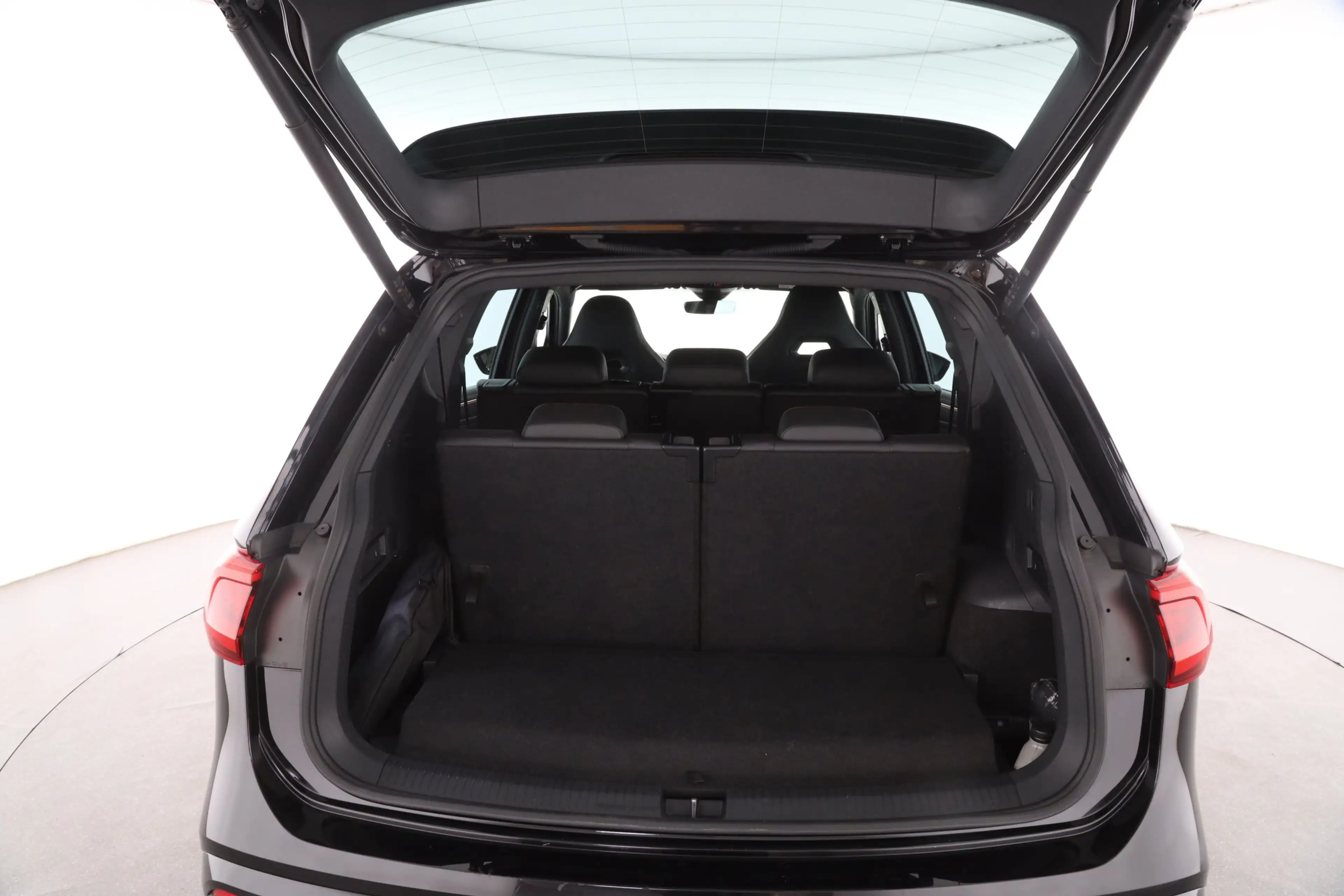 SEAT Tarraco 2.0 TSI DSG 4Drive FR | NAVI | LED | AHK — photo 10
