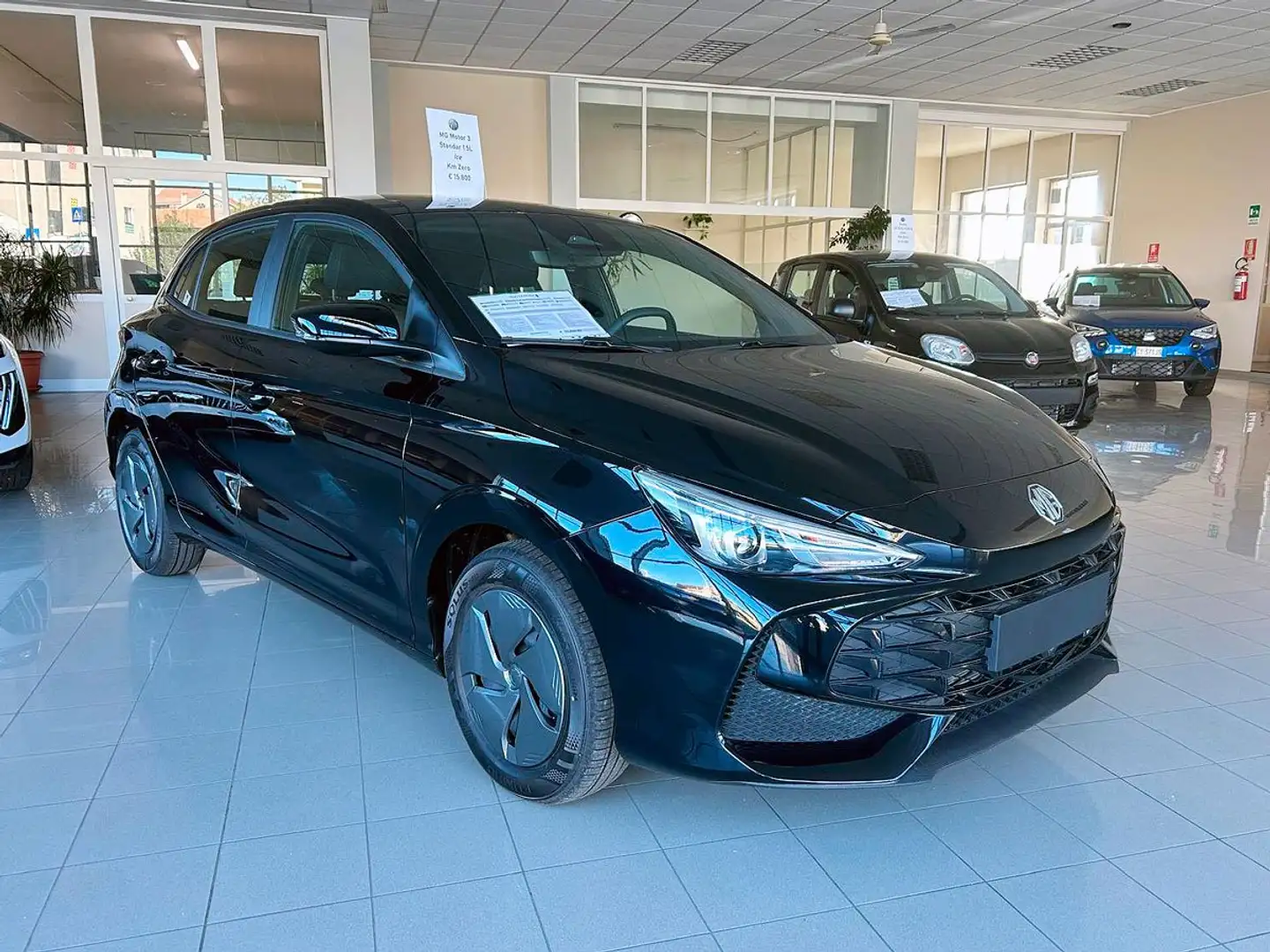 MG MG3 1.5 Standard 115 Ice Nero - 1