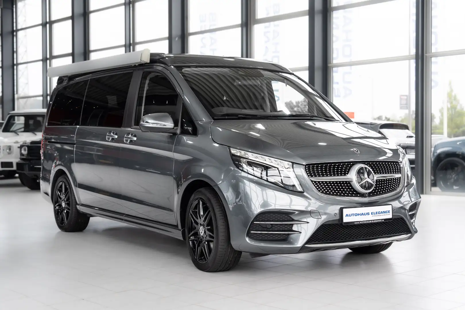 Mercedes-Benz V 300 d lang*AMG-LINE*LEDER*7-SITZE*LED*NAVI* Grau - 2