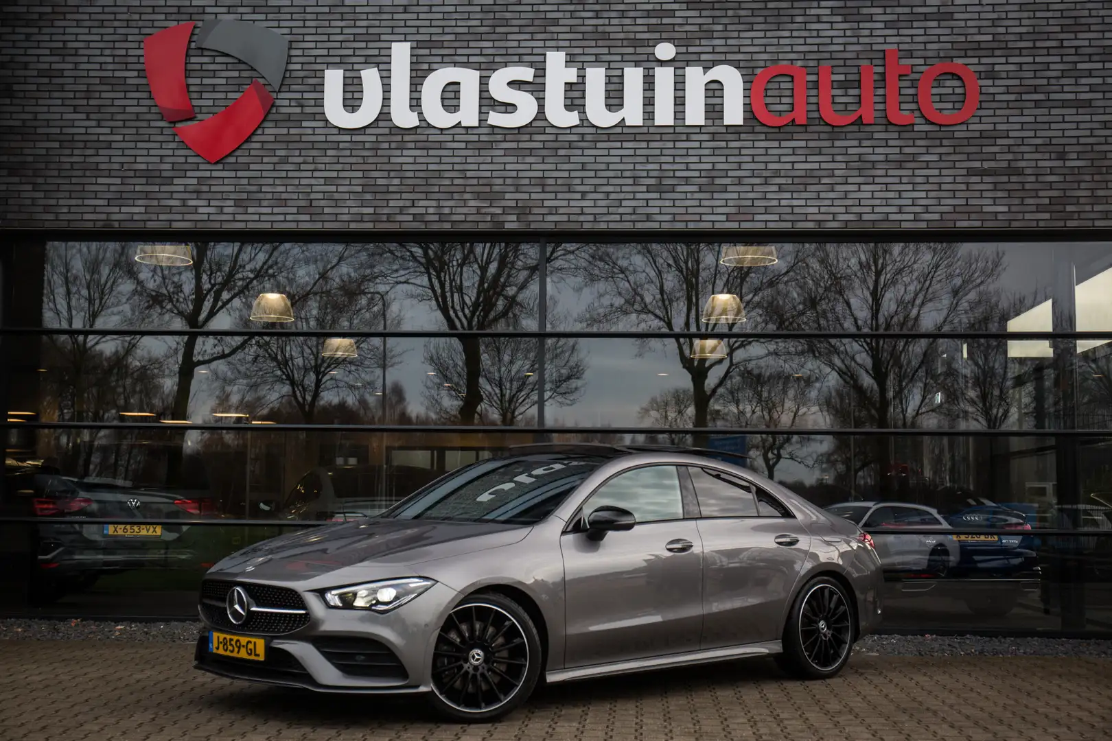 Mercedes-Benz CLA 220 Premium Plus AMG , Pano dak, Sfeerverlichting, Vir Gris - 1