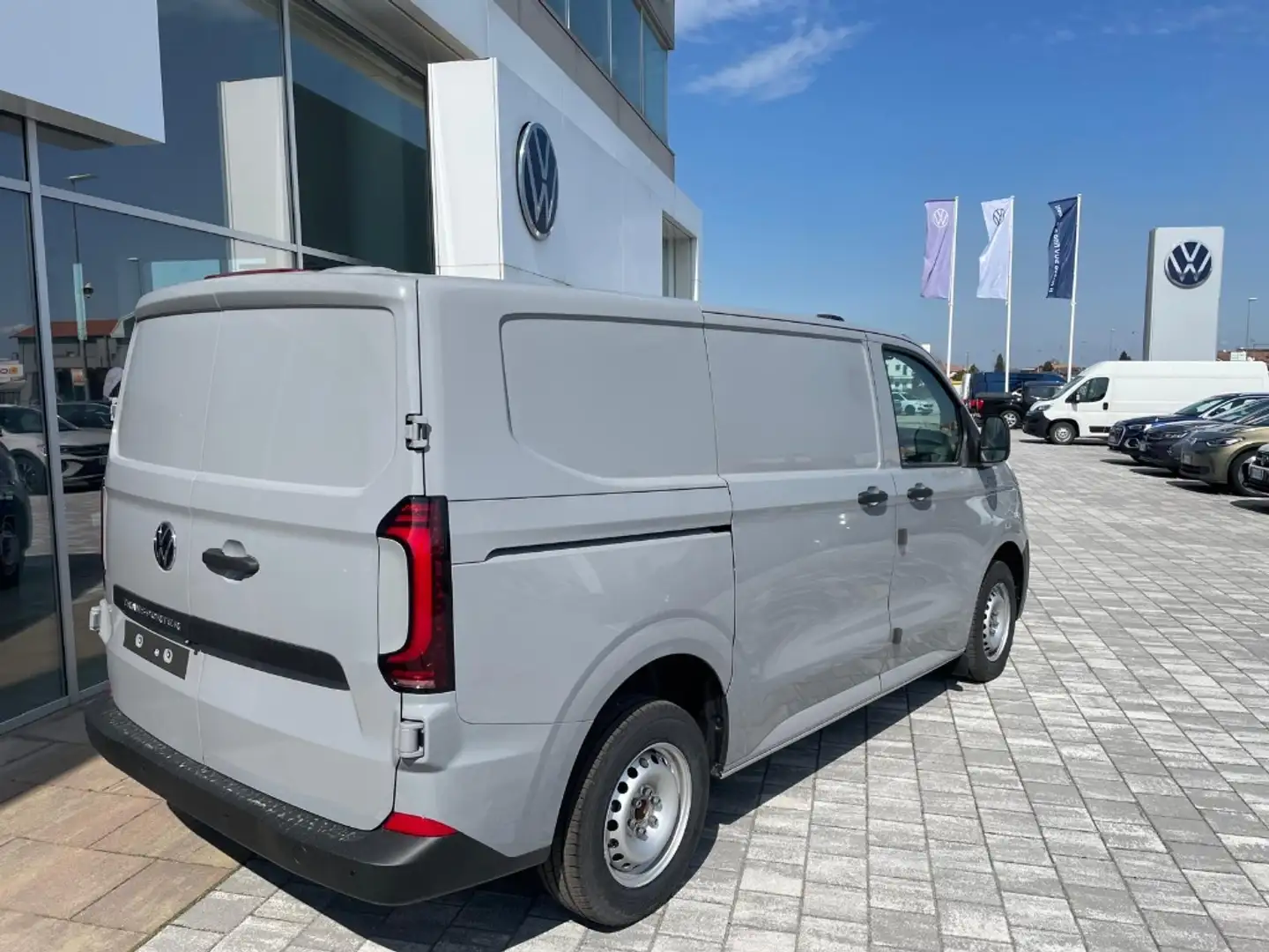 Volkswagen Transporter Van 2.0 TDI 110 kW ant. auto L1 Gris - 2