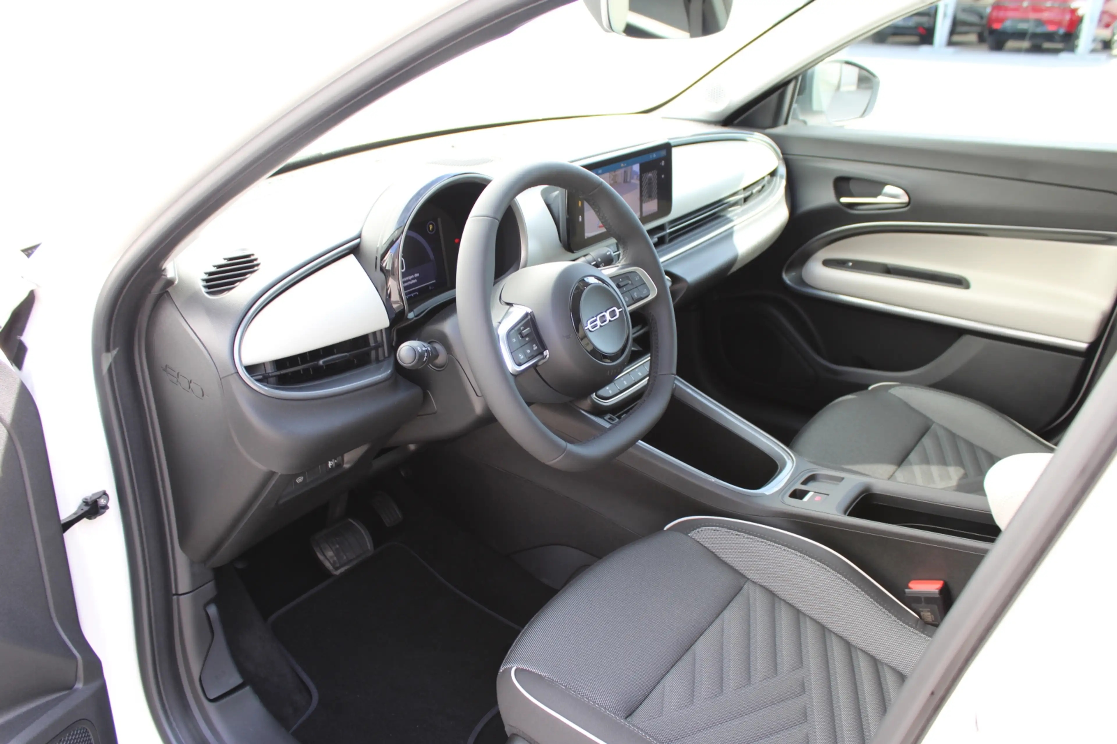Fiat 600 600 LaPrima Hybrid 110PS — photo 9