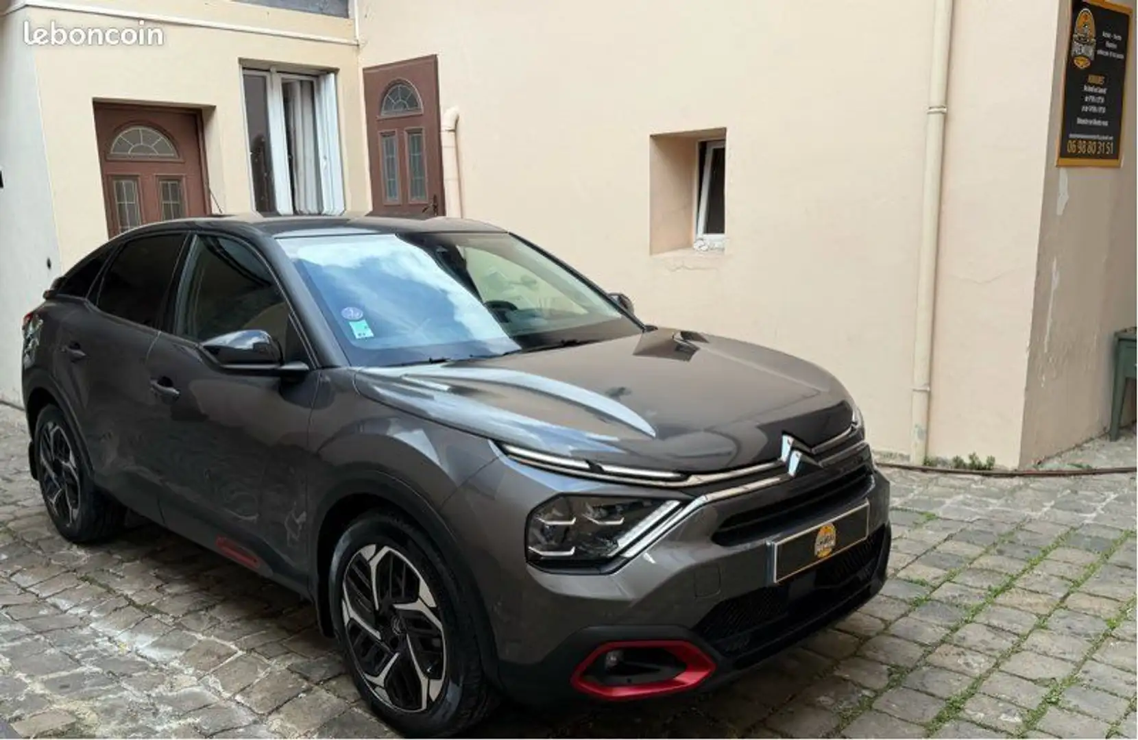 Citroen C4 Citron 1.2L Essence 131cv ETA8 shine Gris - 2