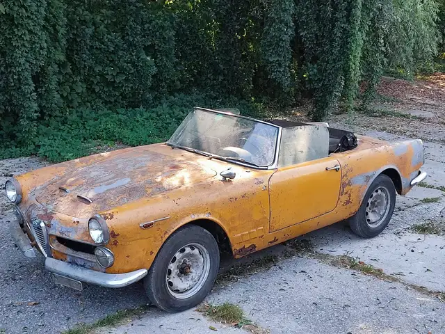 Alfa Romeo 2000 2.0 90 PS