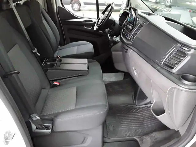 Ford Transit view 8