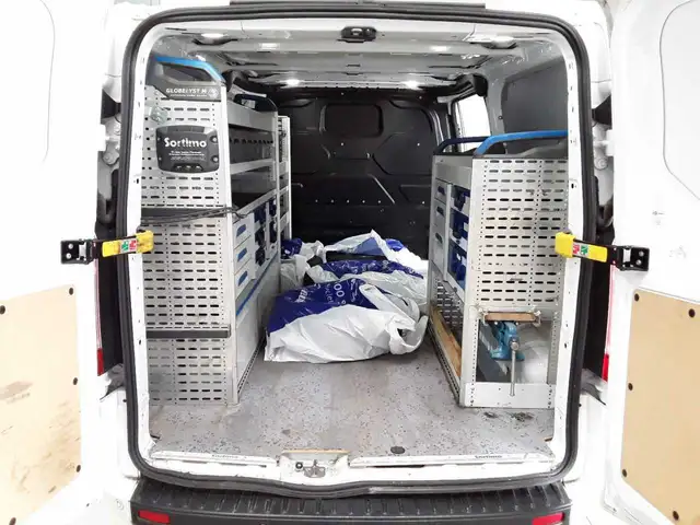 Ford Transit view 15