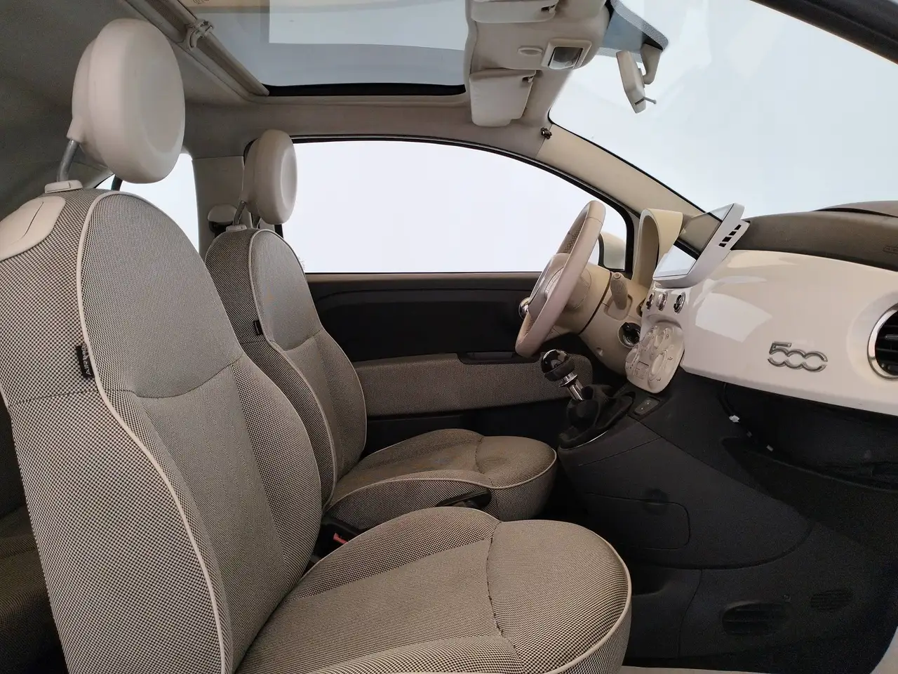2010 Fiat 500 1.2 Lounge 69cv - TETTO PANORAMICO - NEOPATENTATI, photograph 12