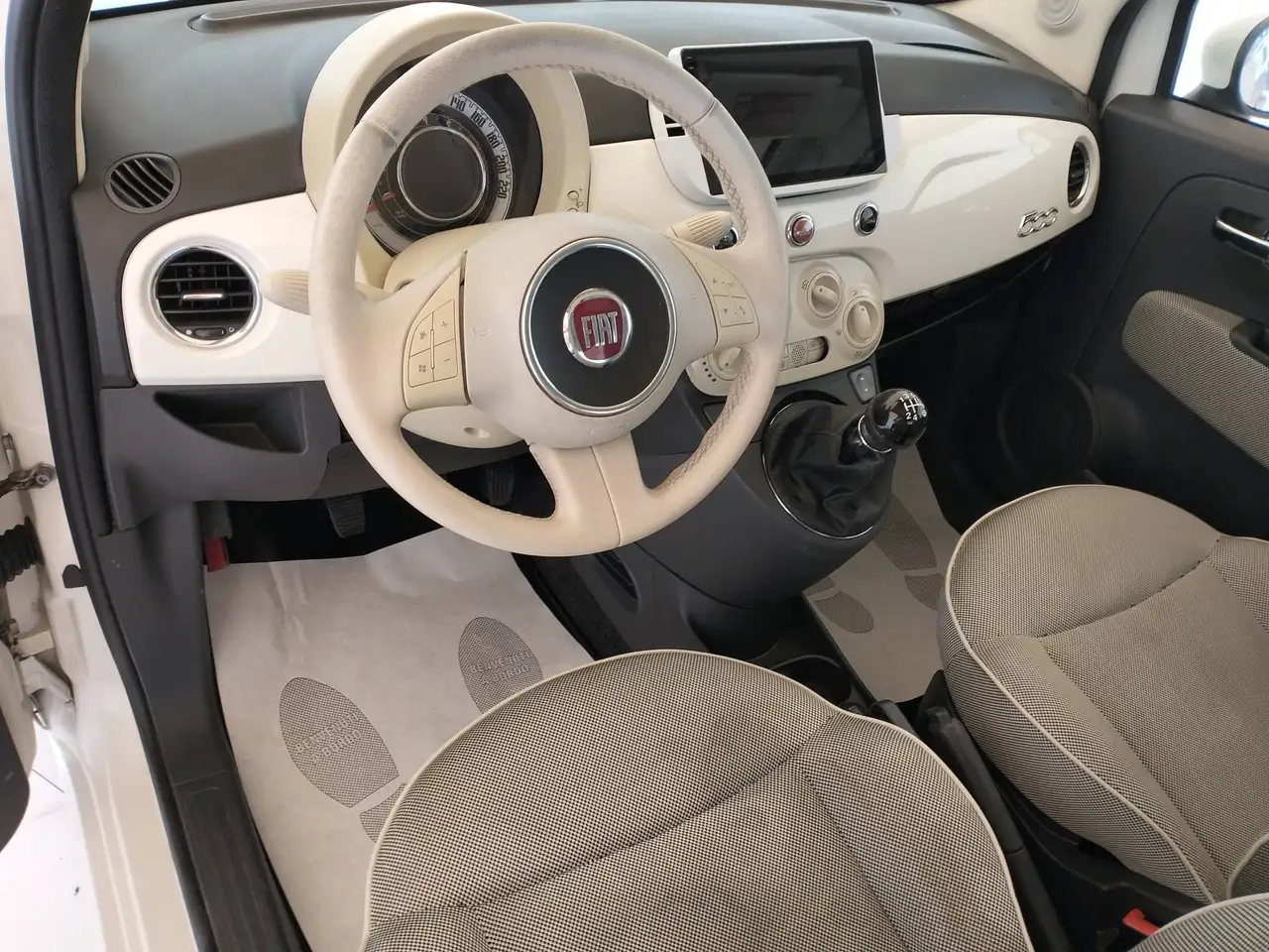 2010 Fiat 500 1.2 Lounge 69cv - TETTO PANORAMICO - NEOPATENTATI, photograph 7