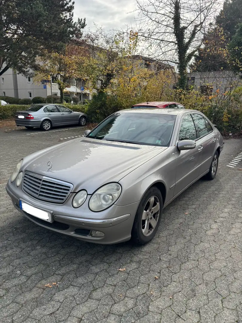 Mercedes-Benz E 240 4Matic Elegance (Parkschaden) - 1