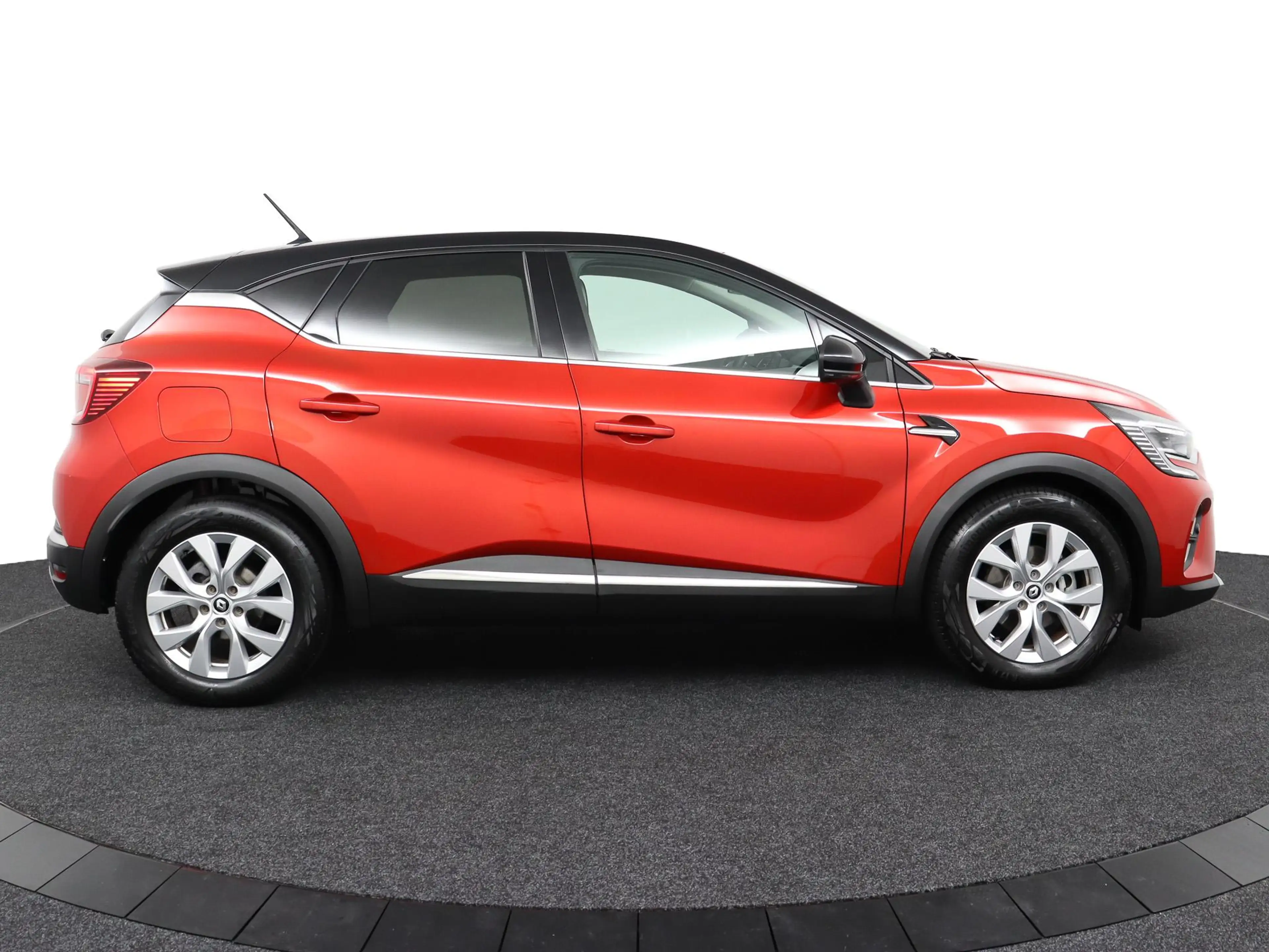 Renault Captur 1.6 E-Tech Hybrid 145 Intens Apple Carplay/Android — photo 6