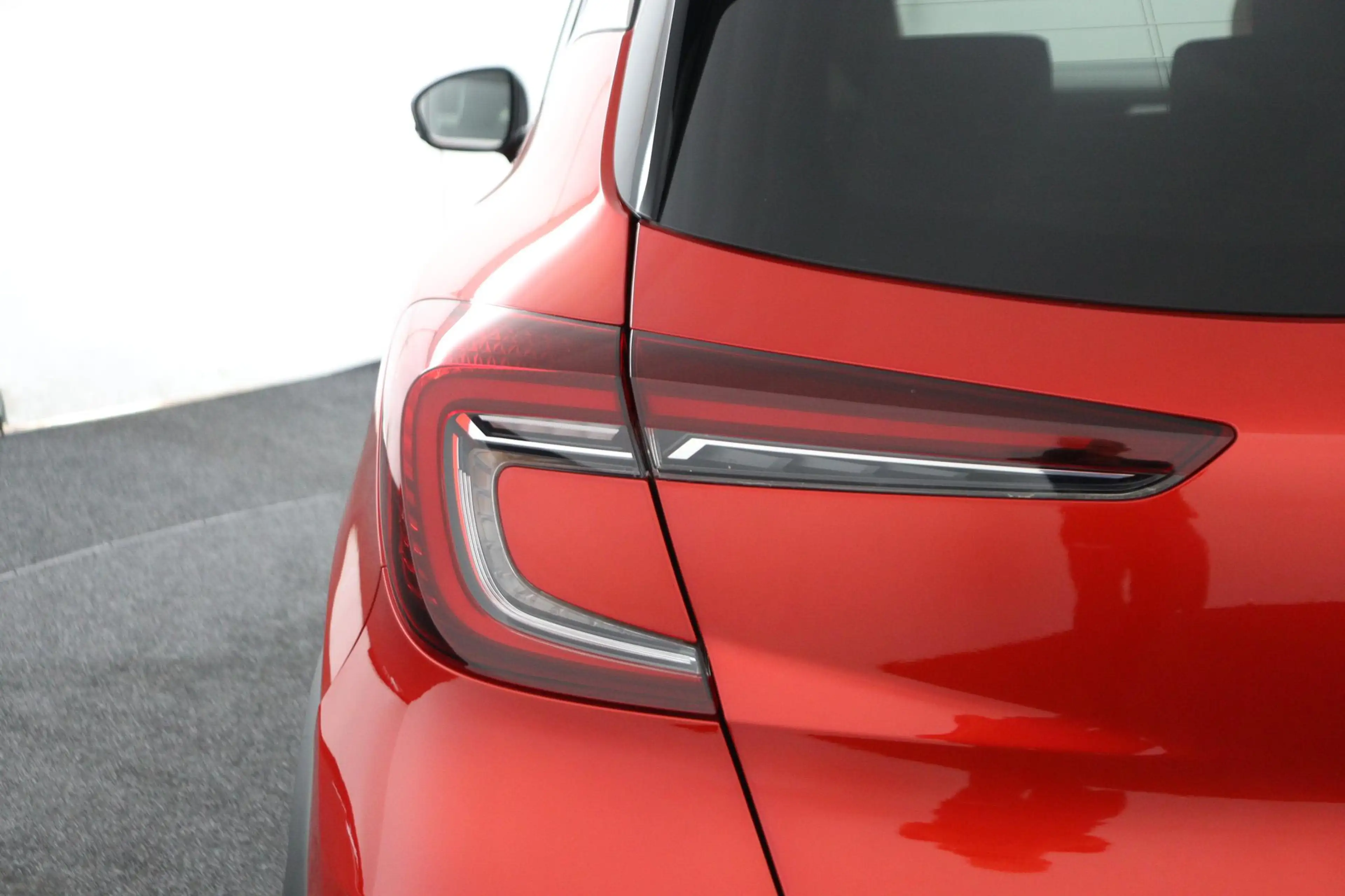 Renault Captur 1.6 E-Tech Hybrid 145 Intens Apple Carplay/Android — photo 12