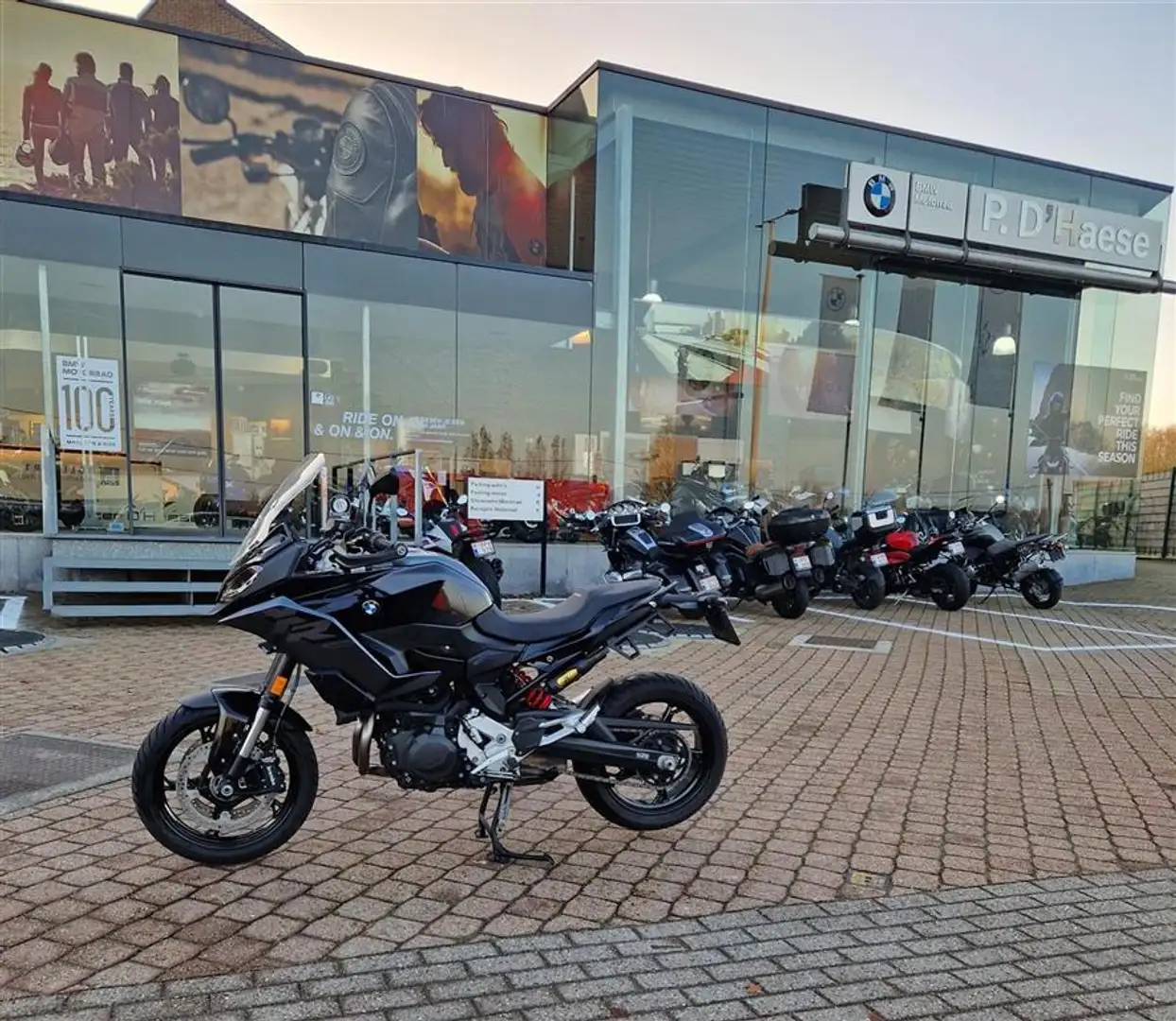 BMW F 900 XR - Ex directie Zwart - 1