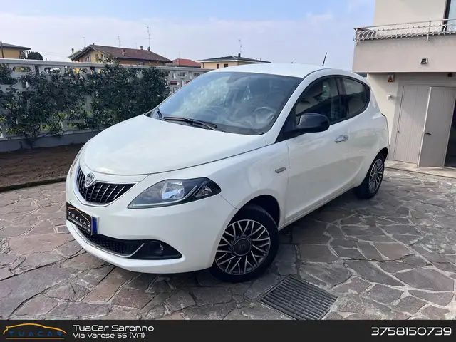 Lancia Ypsilon 1.0 FireFly MHEV