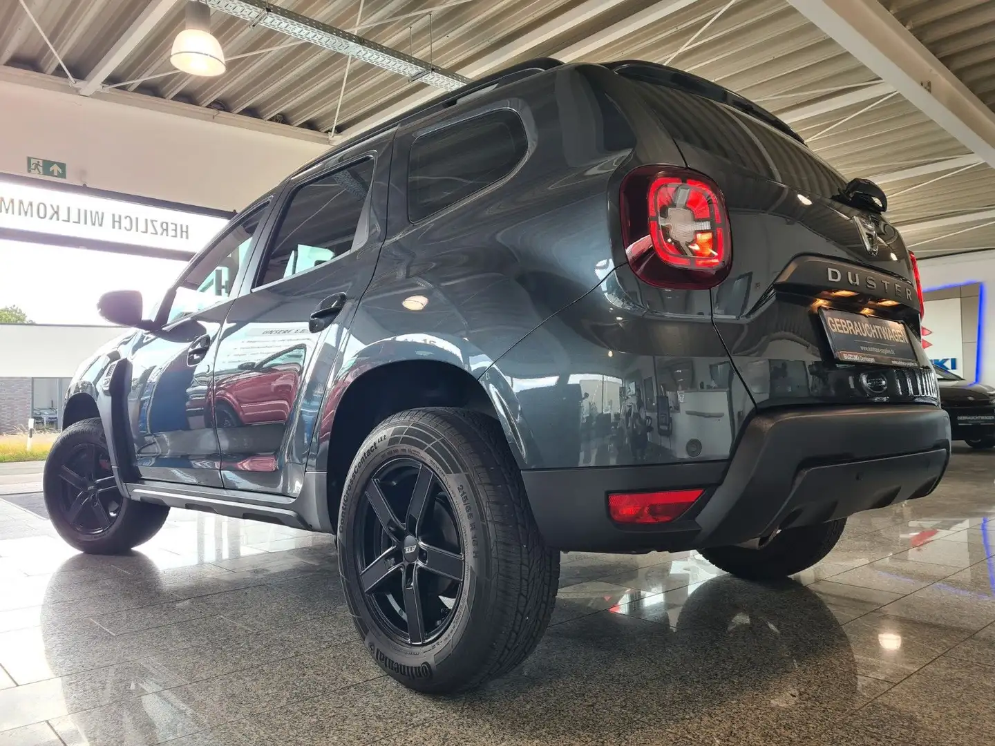 Dacia Duster II Comfort SCe 115 1.6 Grau - 2