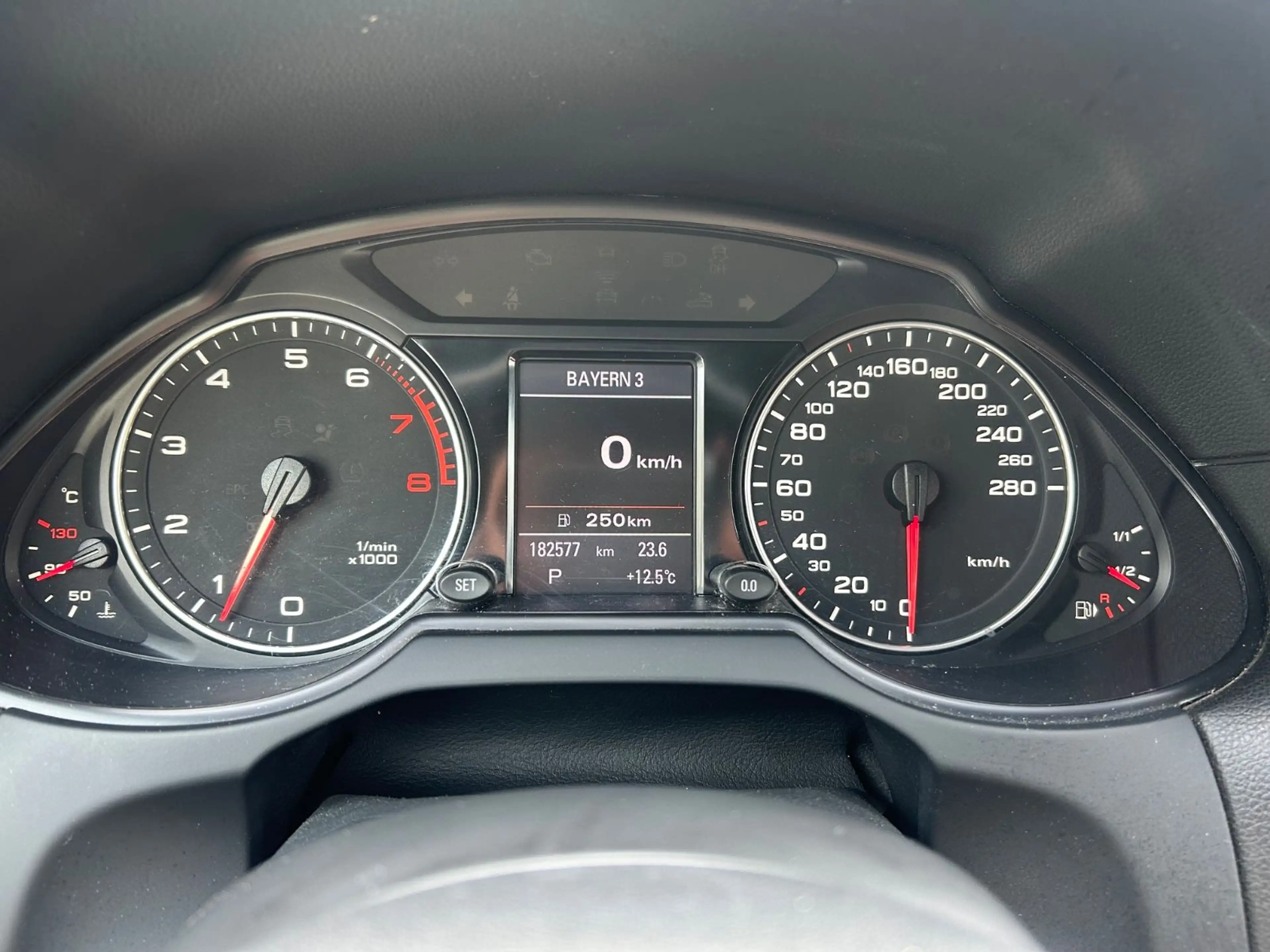 Audi Q5 3.2 FSI*Quattro*Navi*Xenon*Leder*AHK* — photo 13