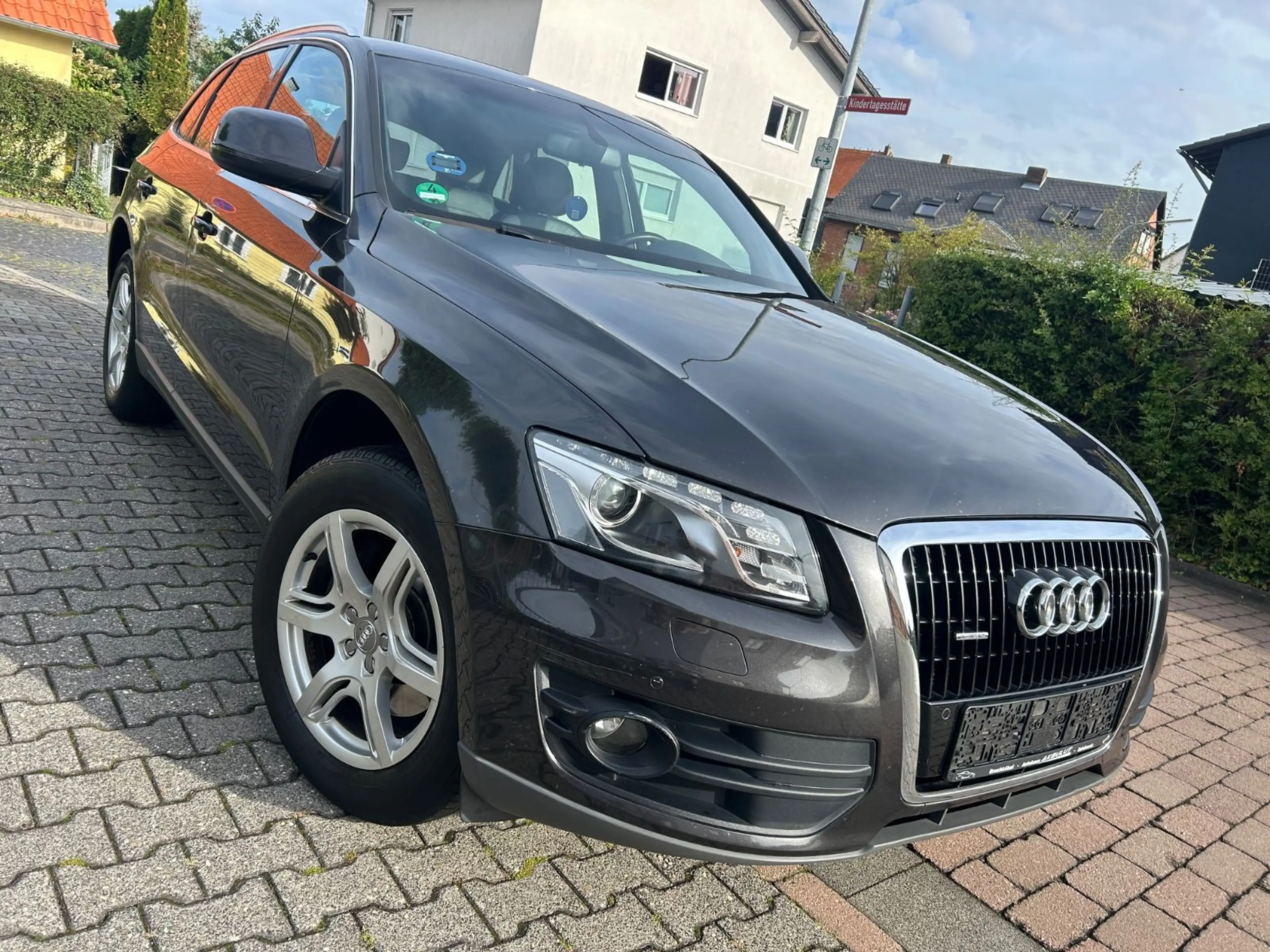 Audi Q5 3.2 FSI*Quattro*Navi*Xenon*Leder*AHK* — photo 3