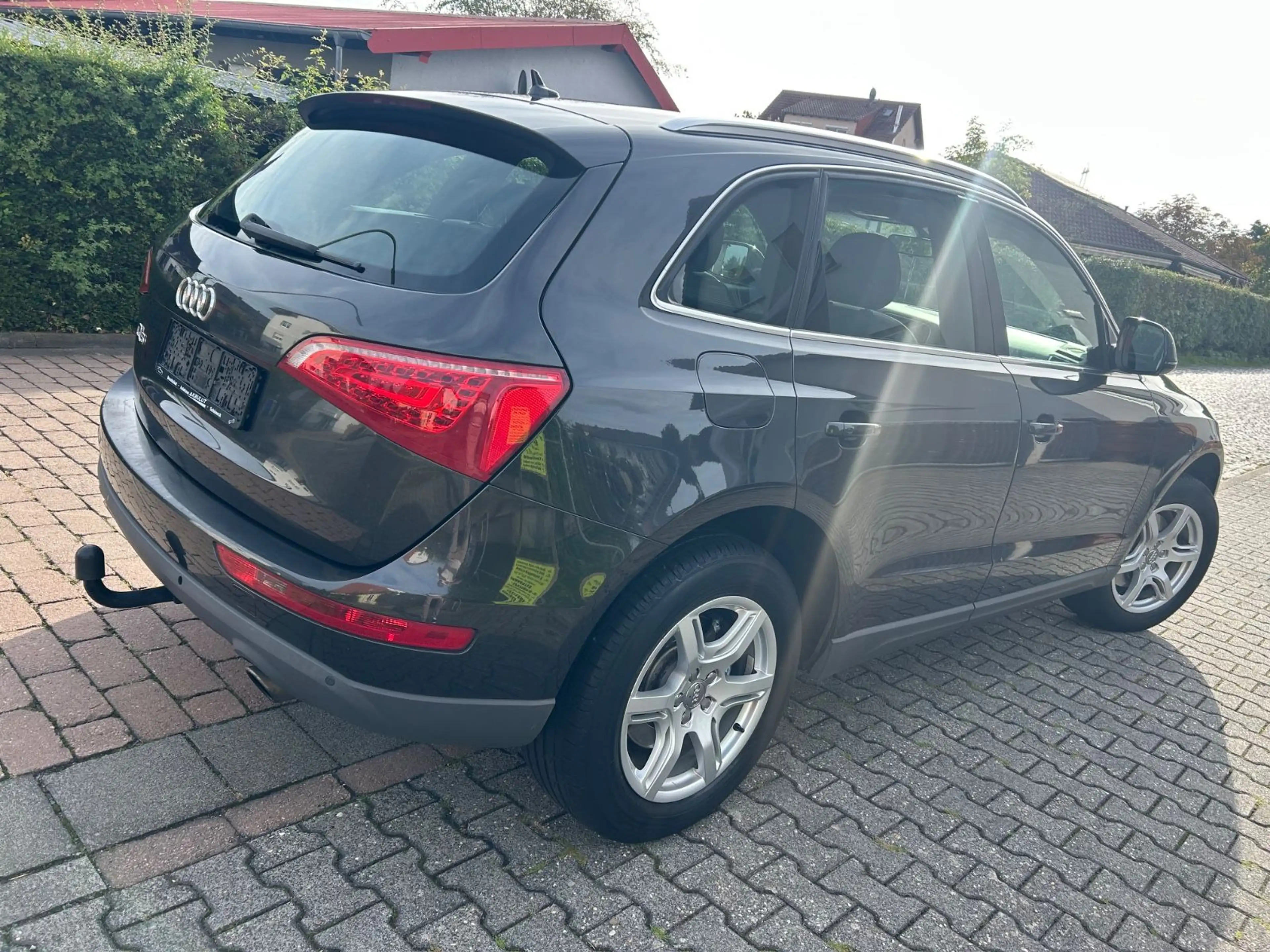 Audi Q5 3.2 FSI*Quattro*Navi*Xenon*Leder*AHK* — photo 4