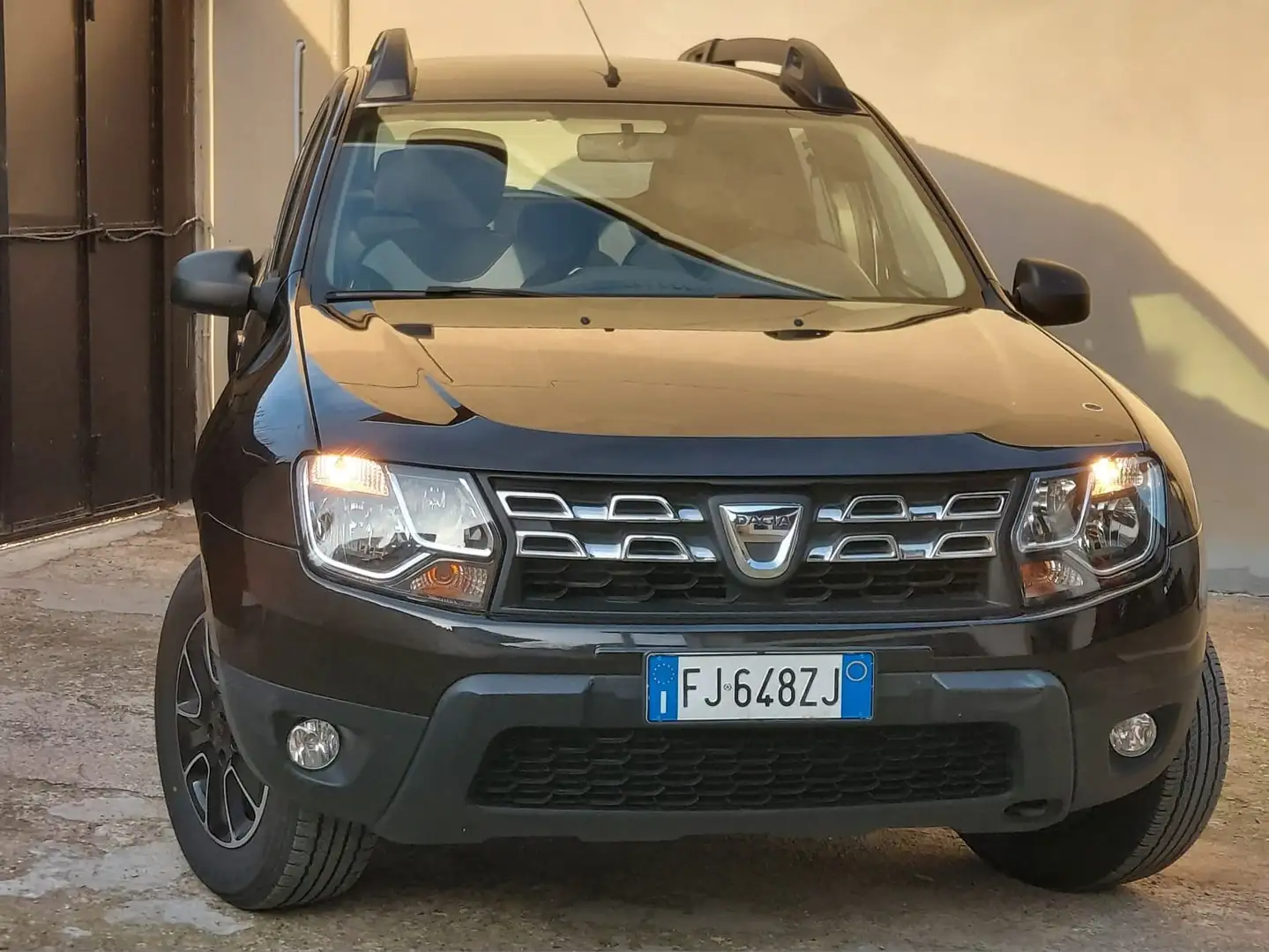 Dacia Duster SCe 2014 1.6 Laureate Gpl 4x2 ((NEOPATENTATI)) Noir - 2
