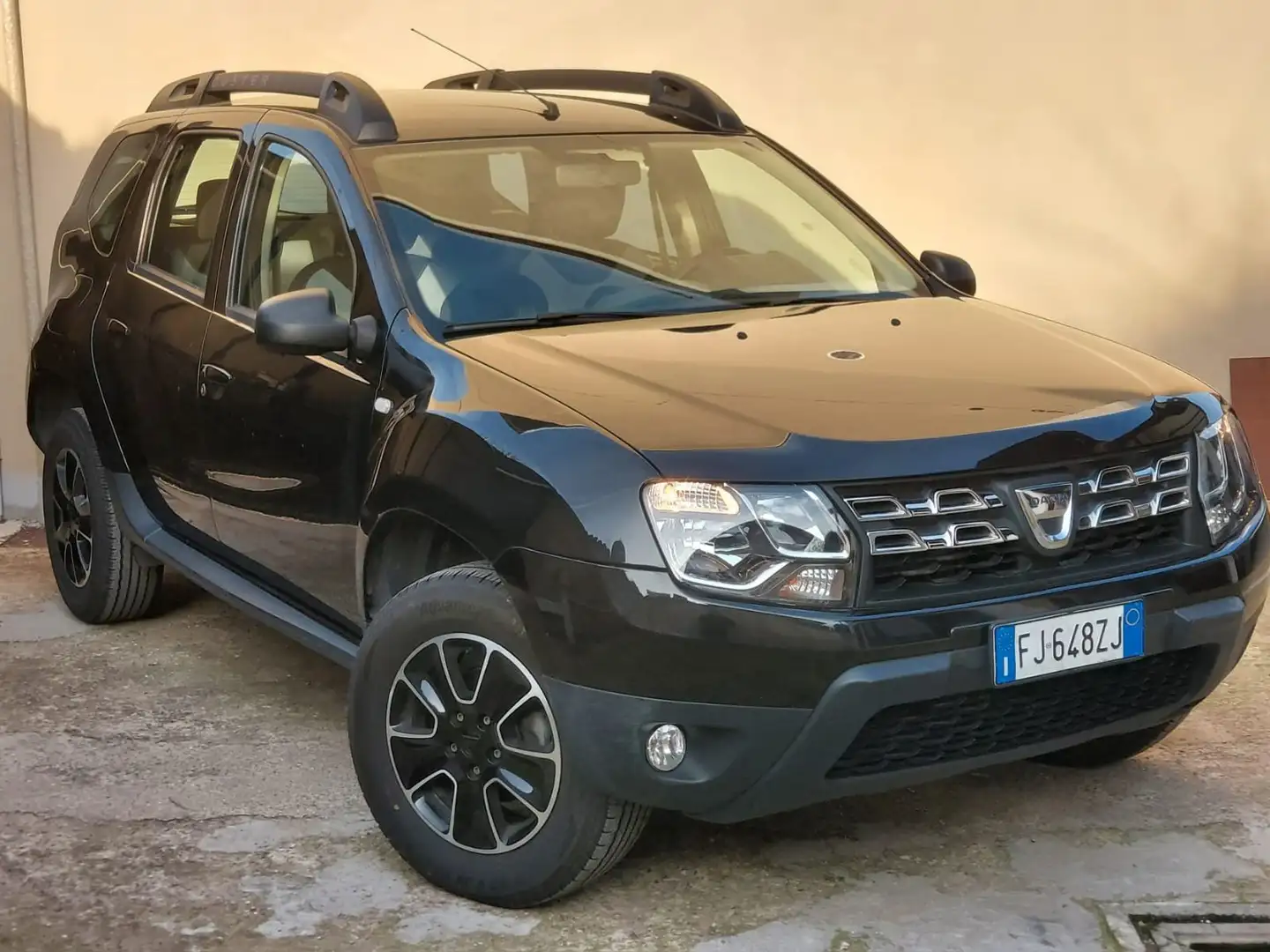 Dacia Duster SCe 2014 1.6 Laureate Gpl 4x2 ((NEOPATENTATI)) Noir - 1