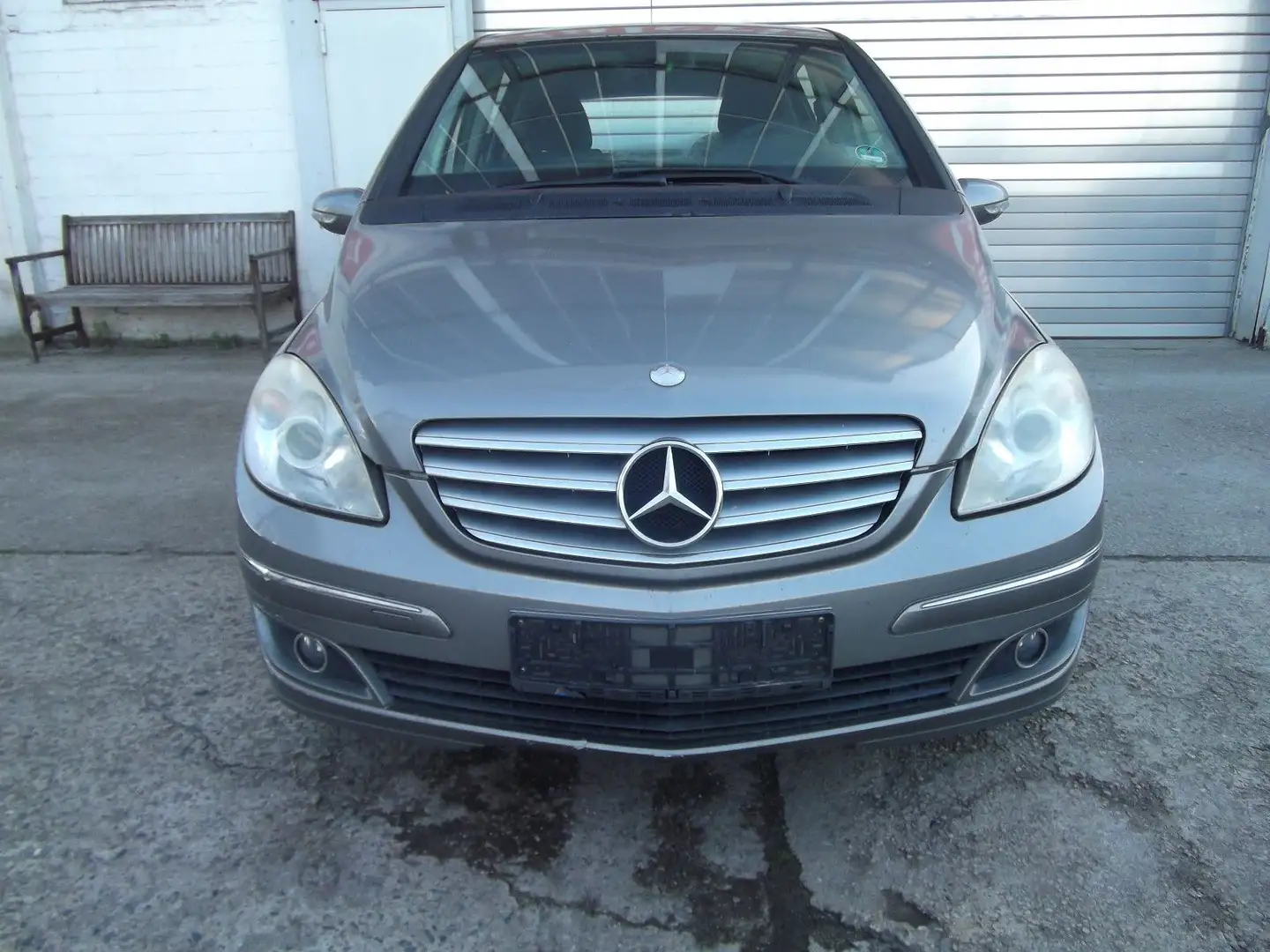 Mercedes-Benz B 200 Grau - 2