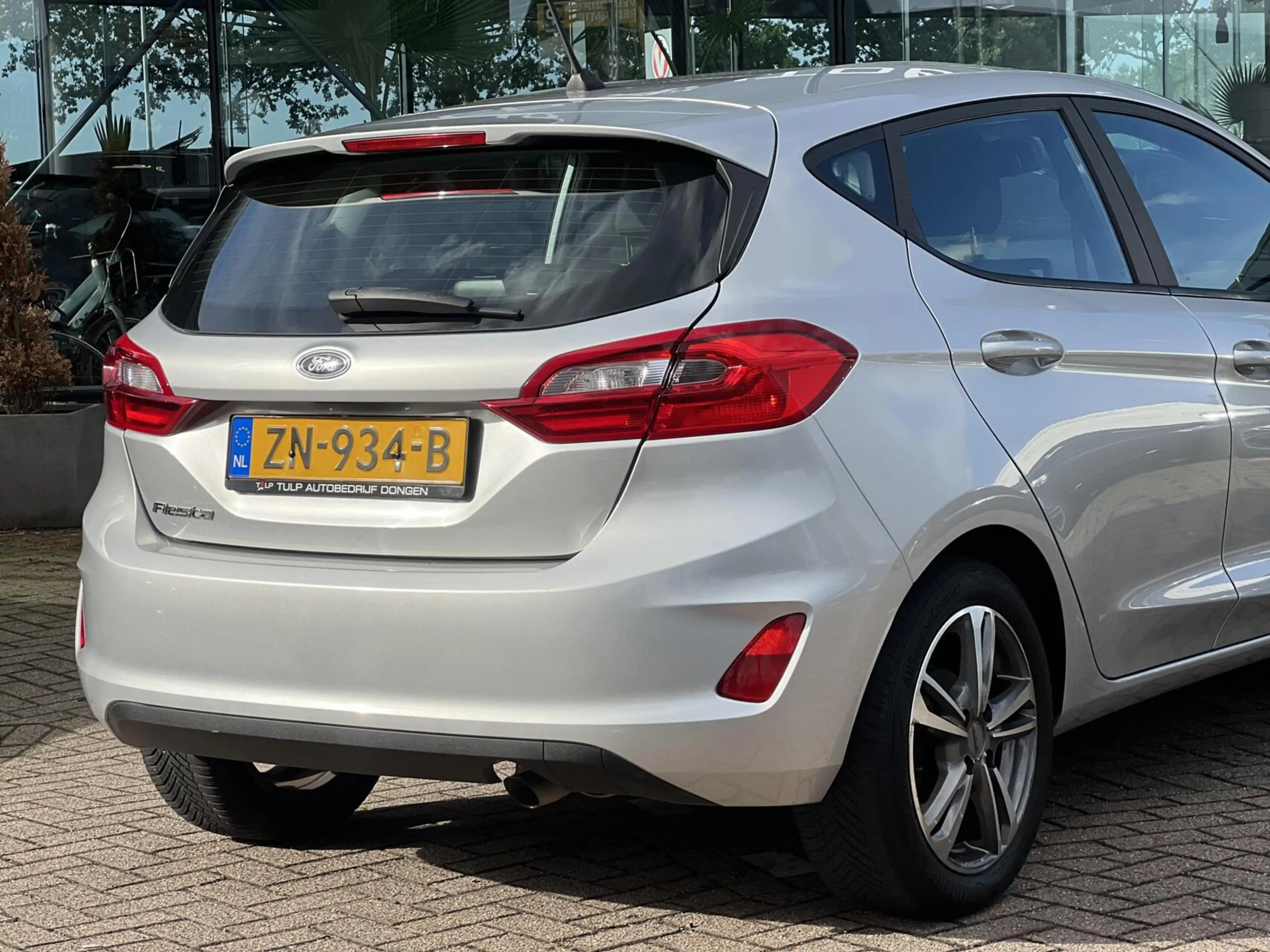 Ford Fiesta 1.1 Trend Airco cruise Navi AllSeason NAP — photo 10