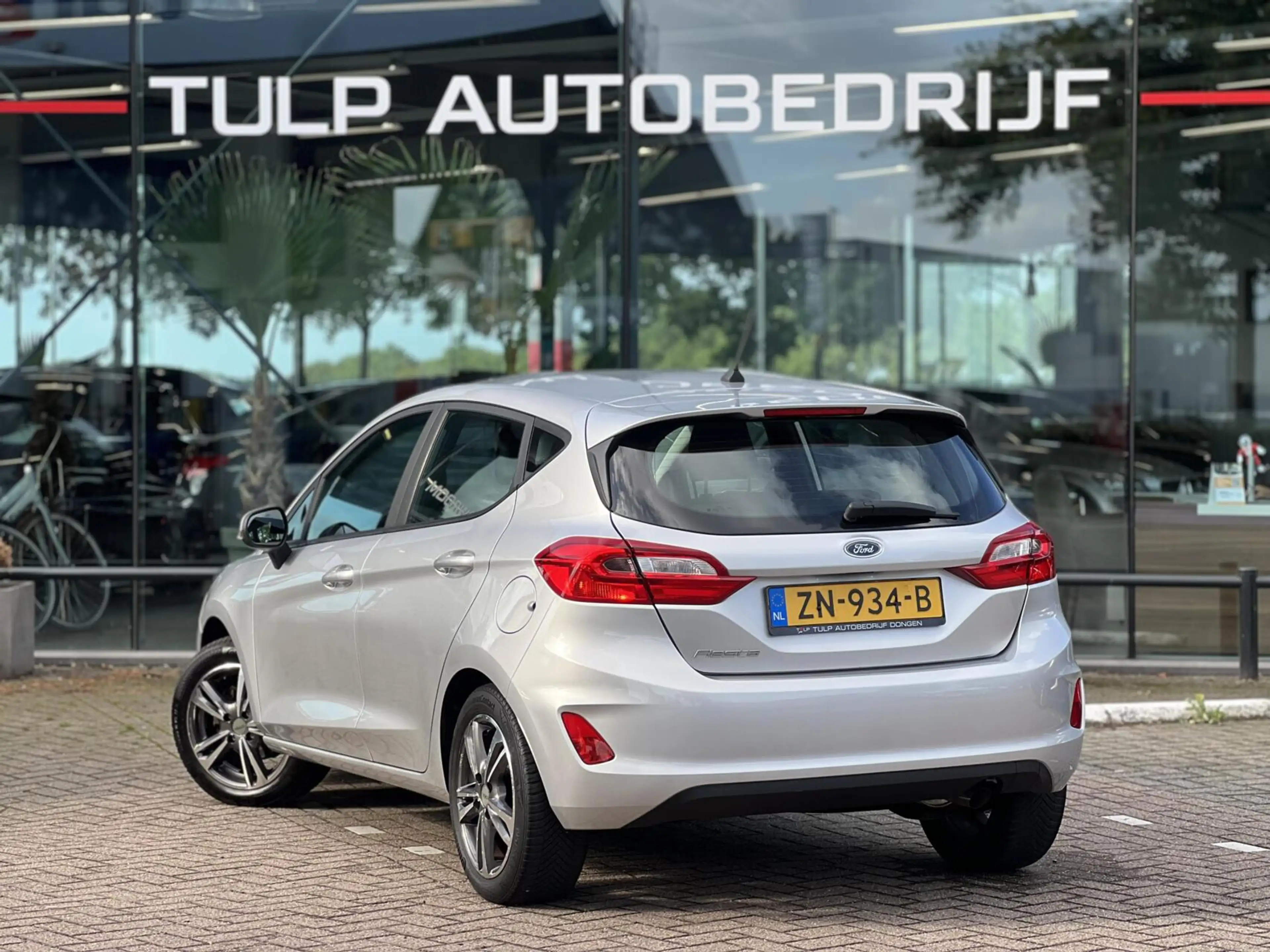 Ford Fiesta 1.1 Trend Airco cruise Navi AllSeason NAP — photo 13